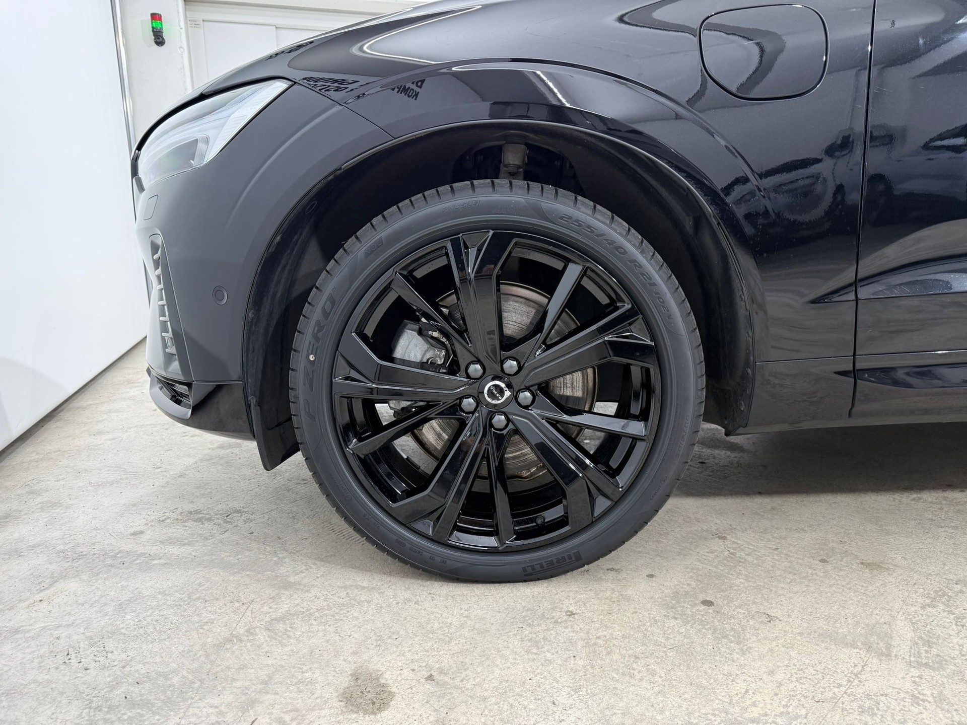 VOLVO XC60 2.0 T8 TE XCENTRIC Black-image-7