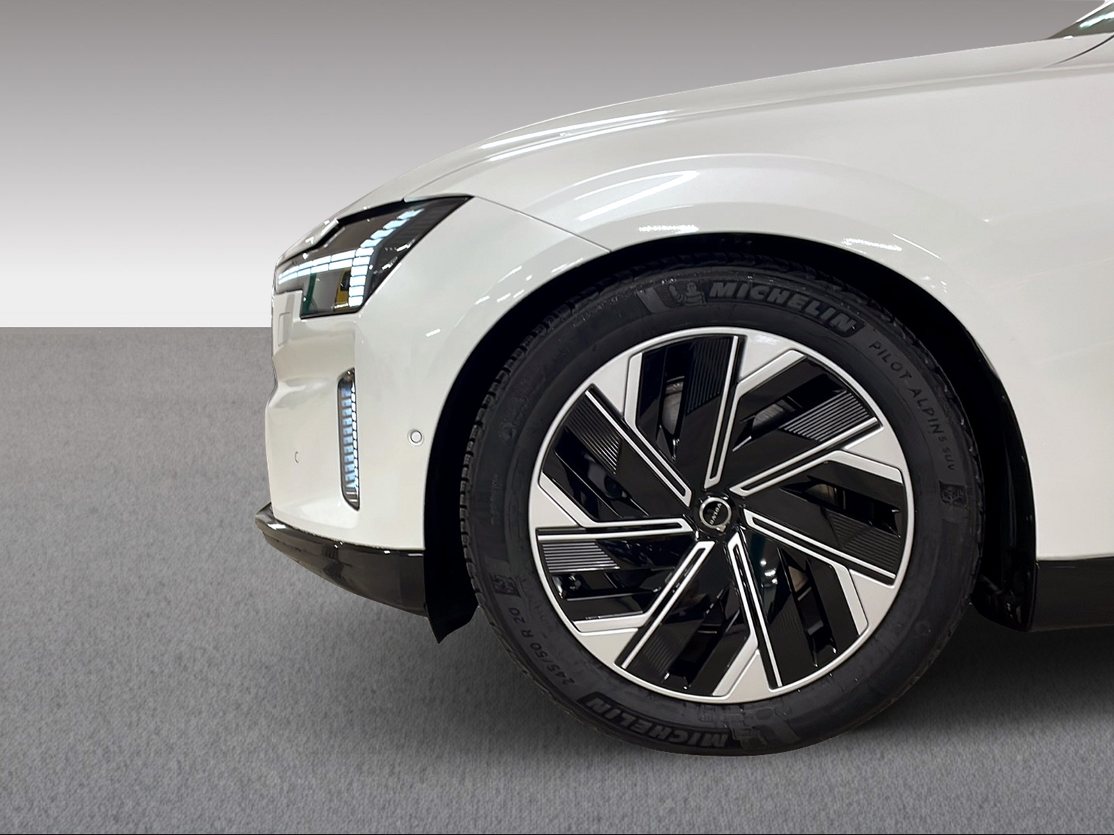 VOLVO ES90 Ultra-image-7