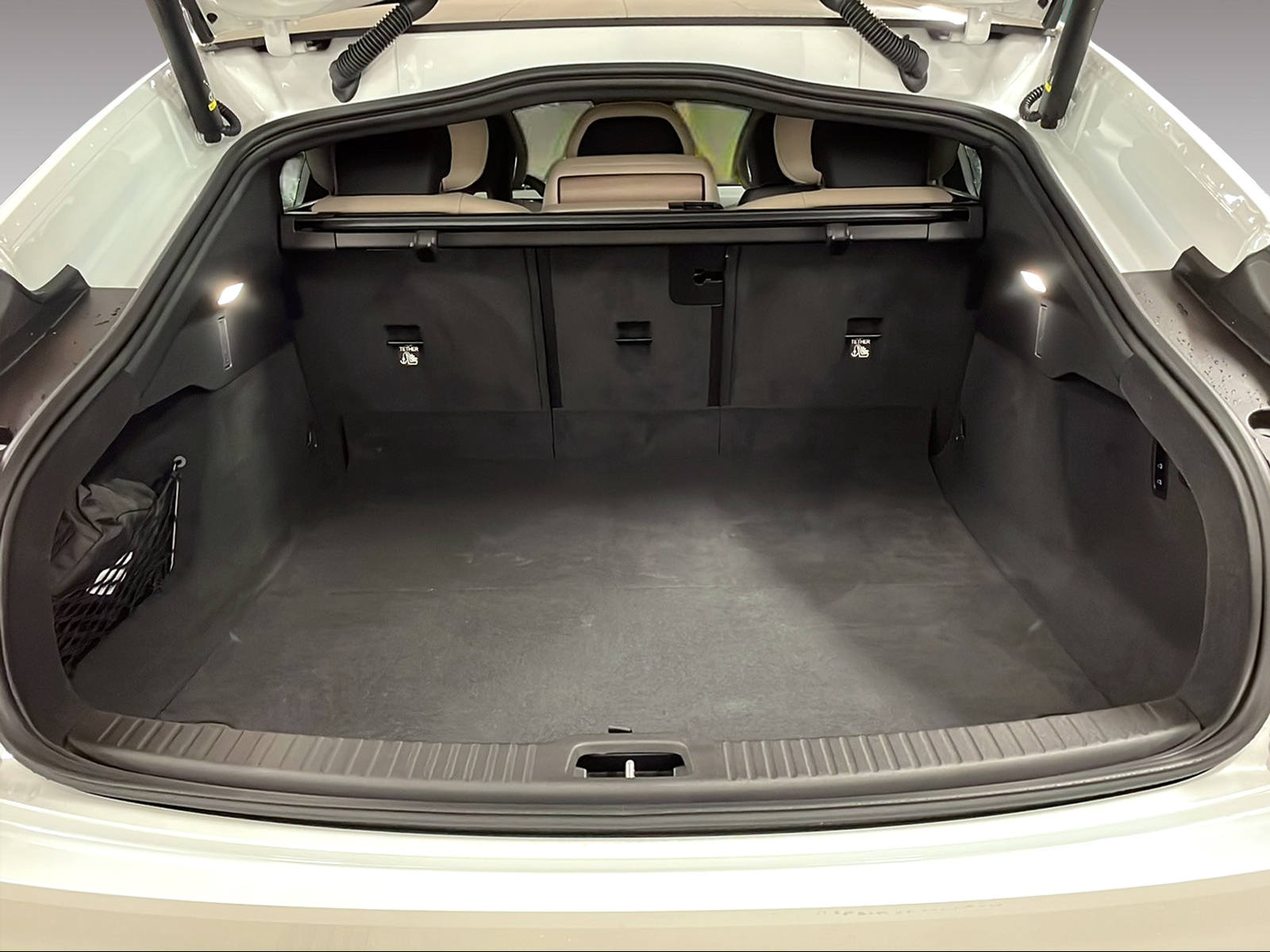 VOLVO ES90 Ultra-image-15