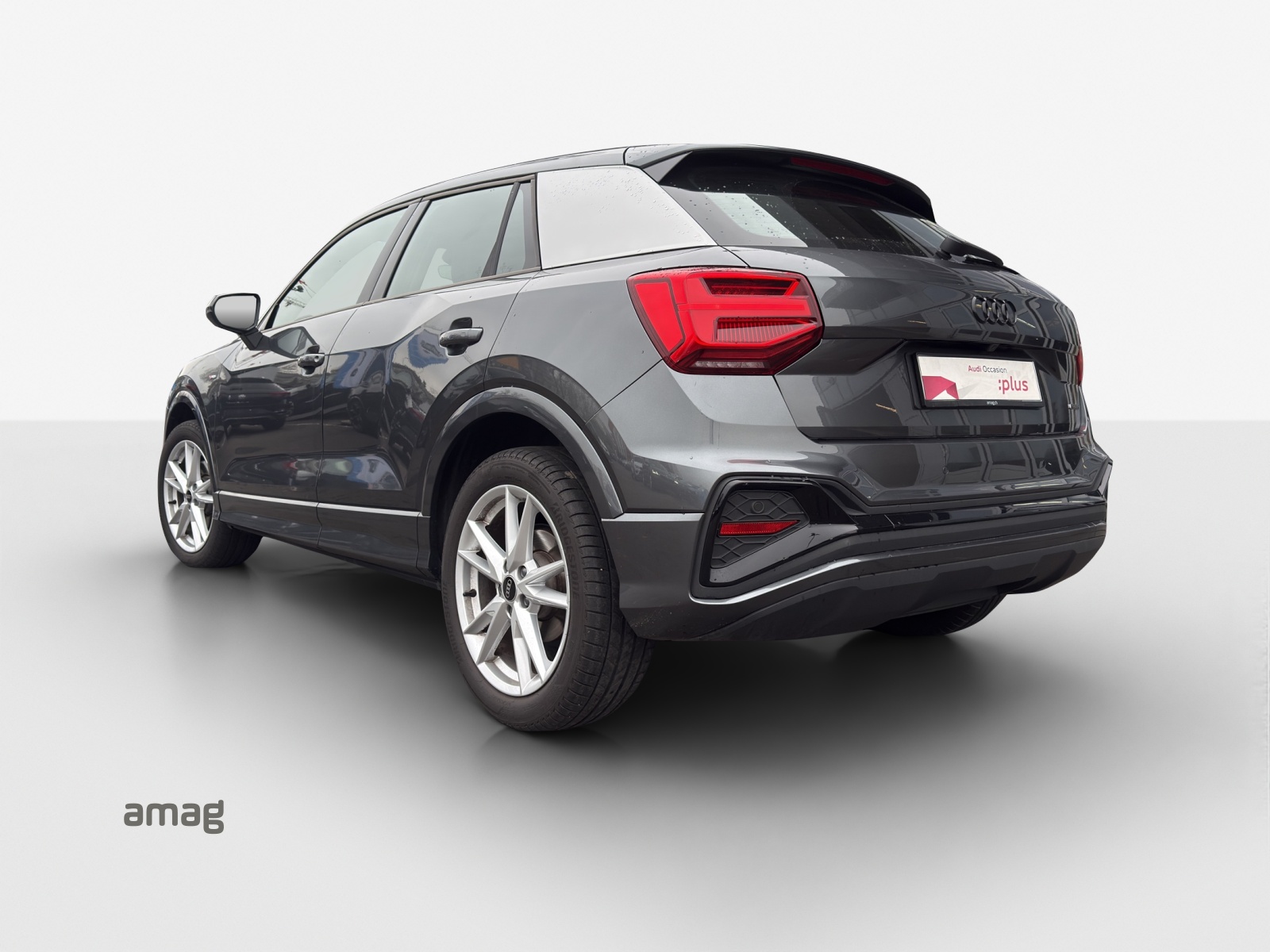 AUDI Q2 40 TFSI S line quattro S-tronic-image-2
