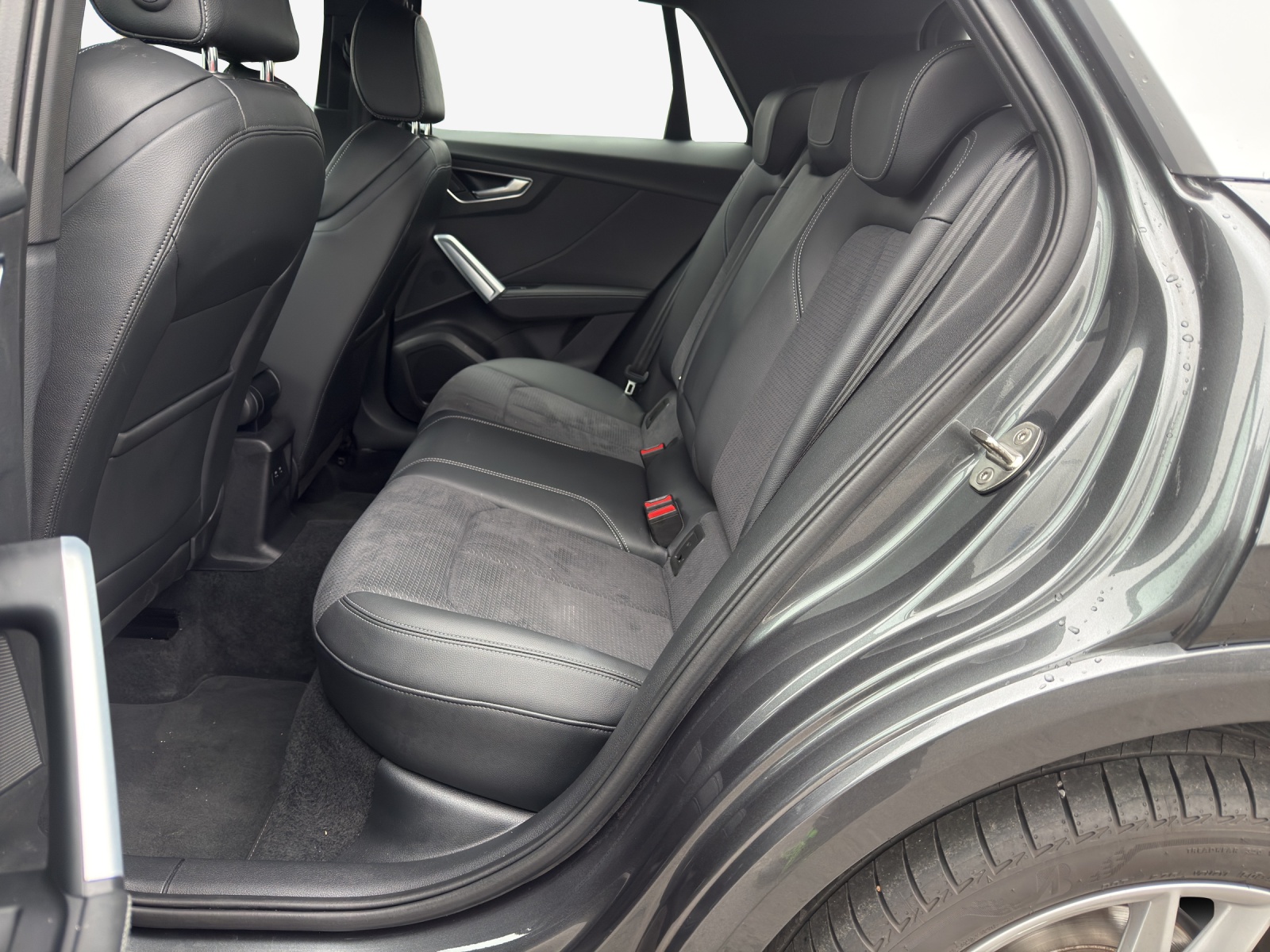 AUDI Q2 40 TFSI S line quattro S-tronic-image-11