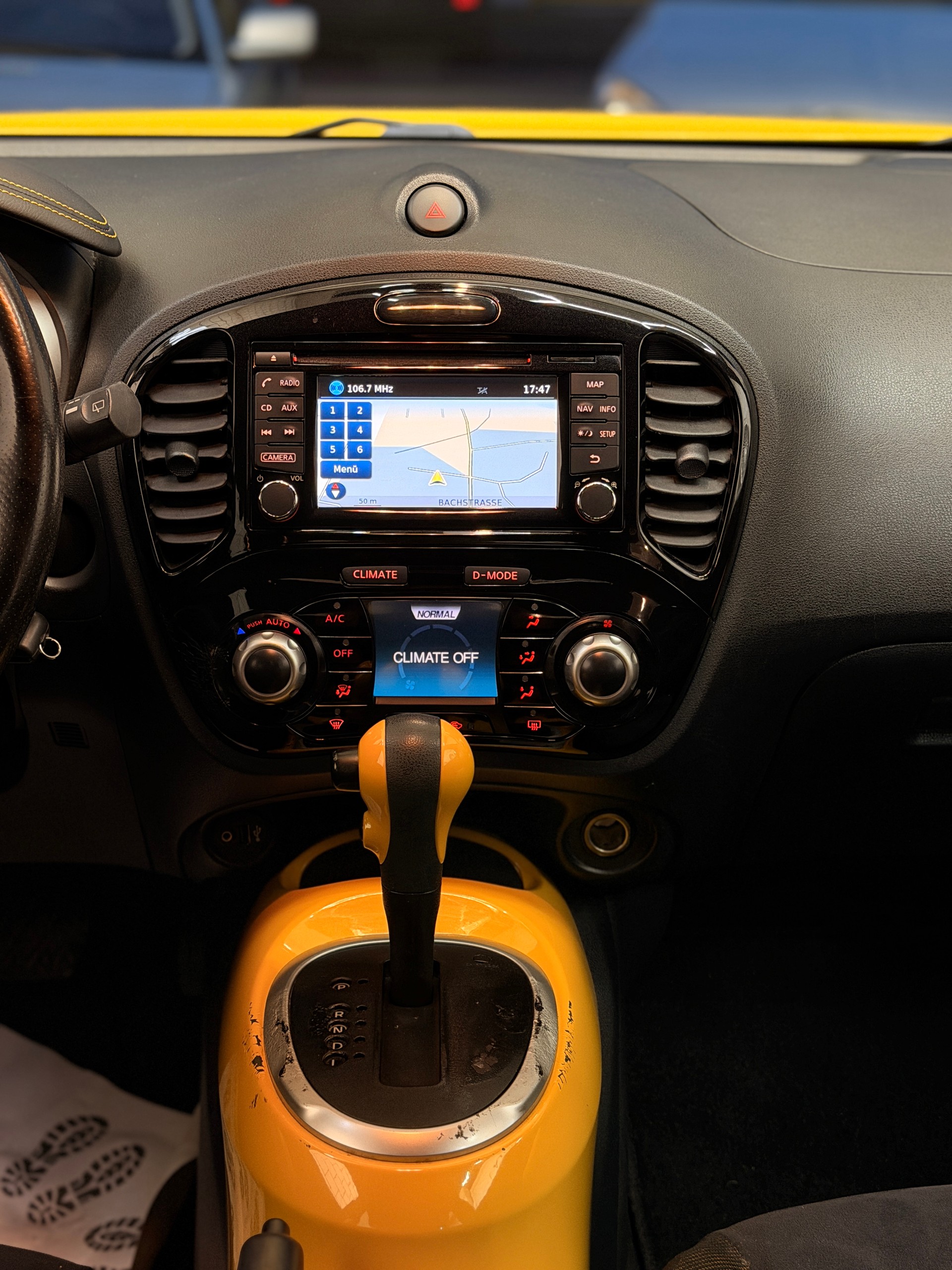 NISSAN Juke 1.6 tekna Xtronic CVT-image-9