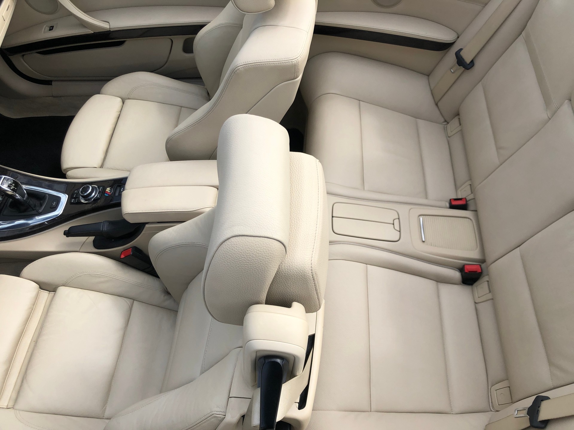 BMW 335i Cabriolet DSG-image-17