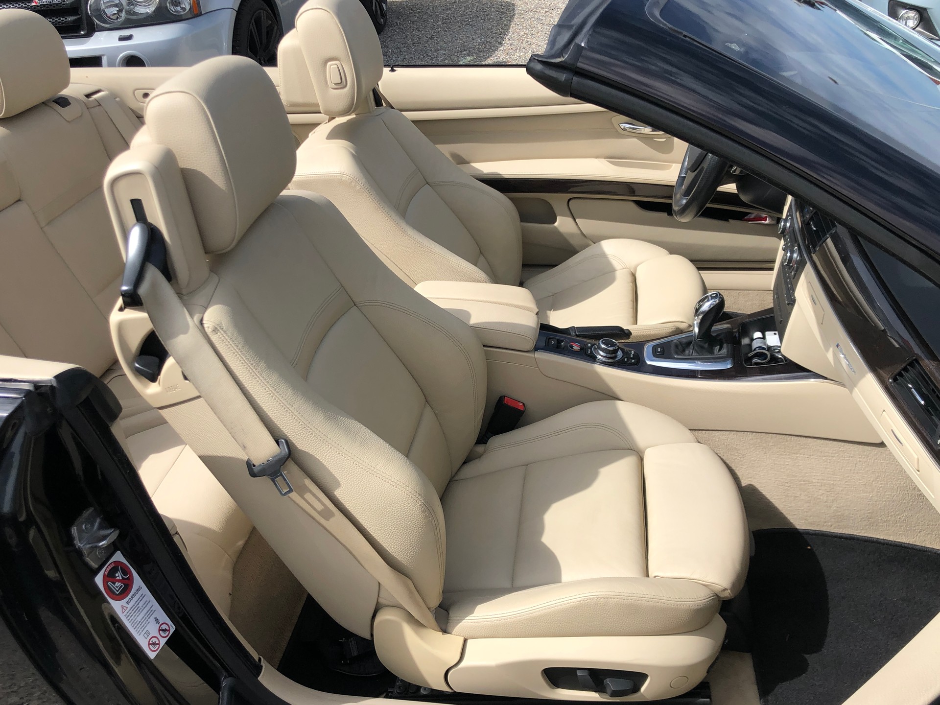 BMW 335i Cabriolet DSG-image-12