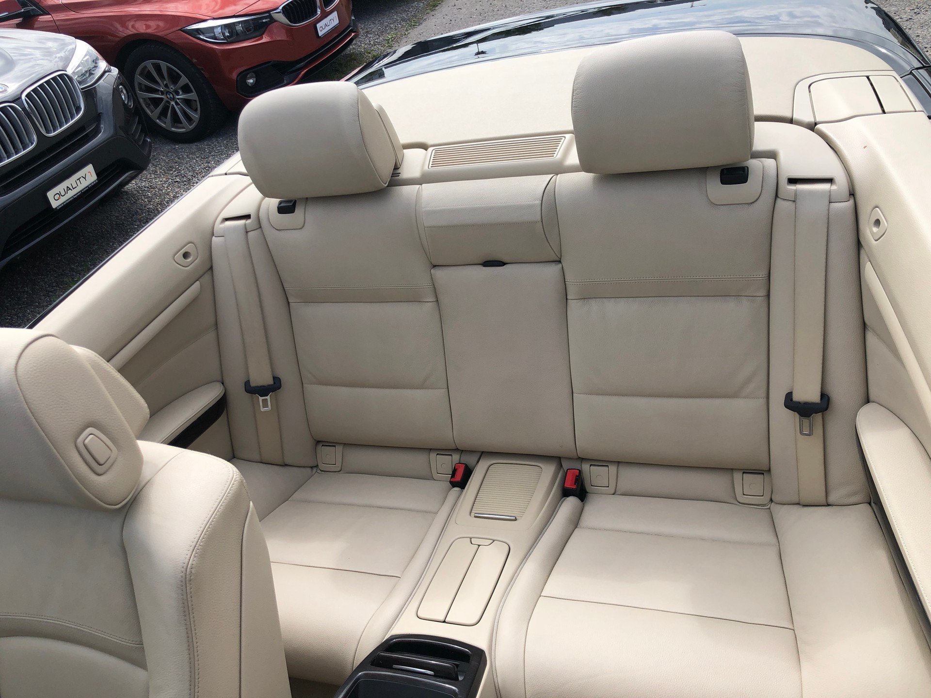 BMW 335i Cabriolet DSG-image-18
