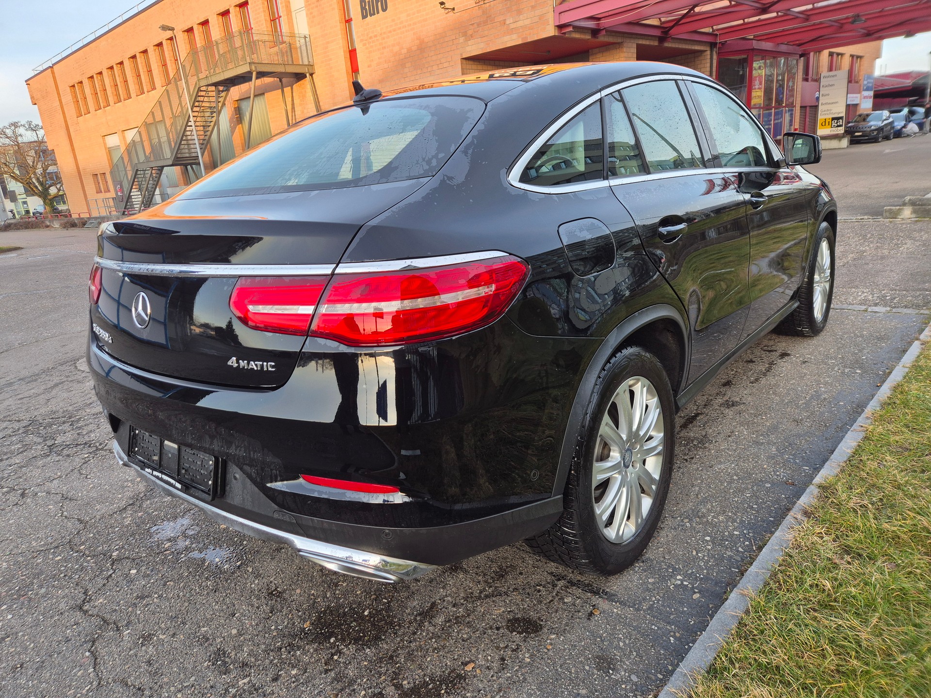 MERCEDES-BENZ GLE Coupé 350 d 4Matic 9G-Tronic-image-4
