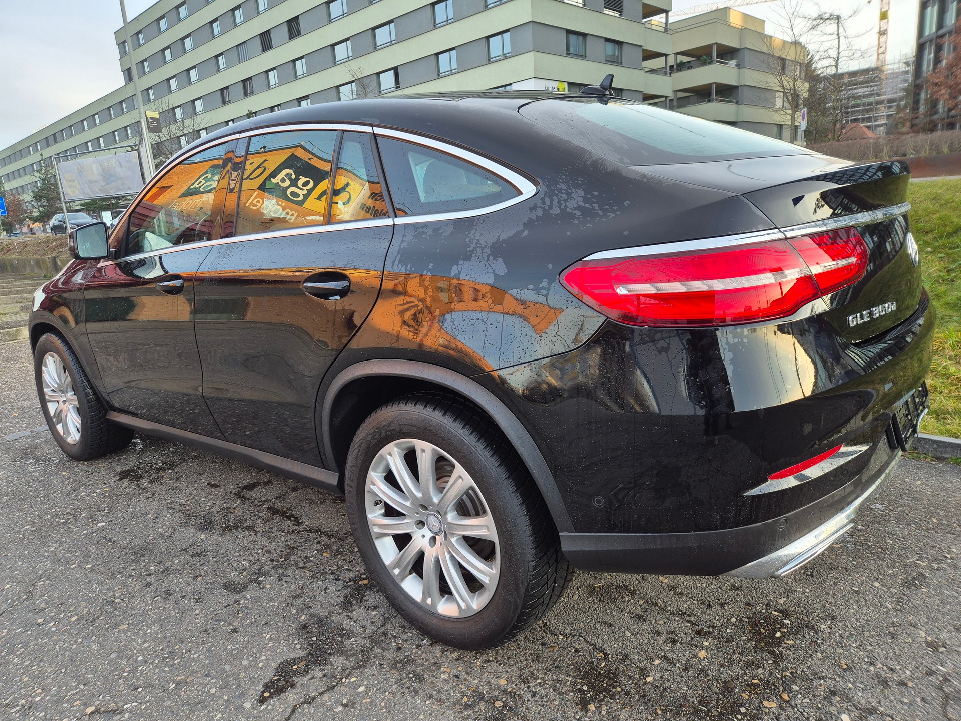 MERCEDES-BENZ GLE Coupé 350 d 4Matic 9G-Tronic-image-3