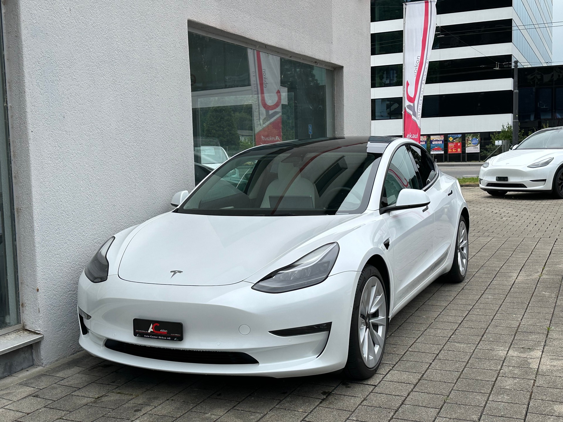 TESLA Model 3 Long Range Dual Motor AWD-image-0