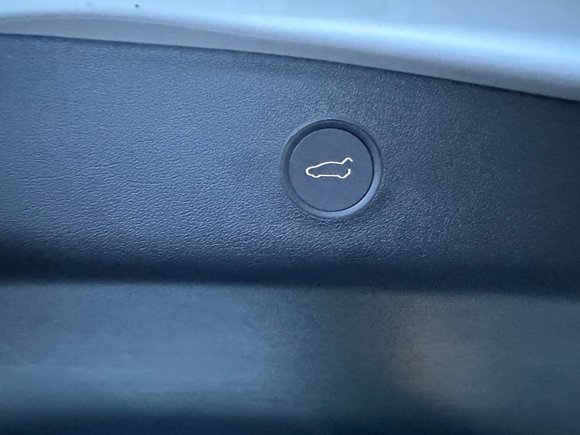 TESLA Model 3 Long Range Dual Motor AWD-image-12