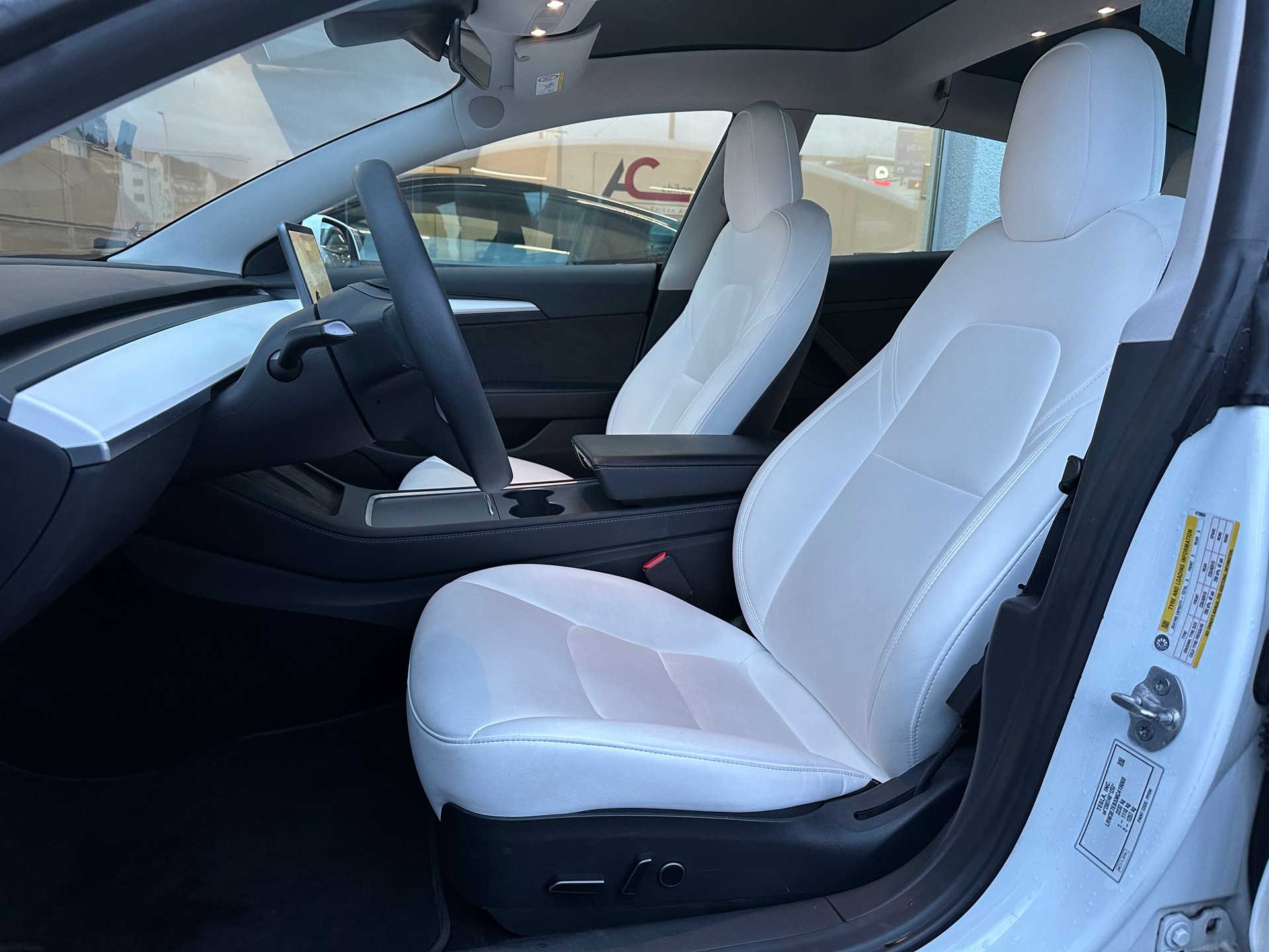 TESLA Model 3 Long Range Dual Motor AWD-image-7
