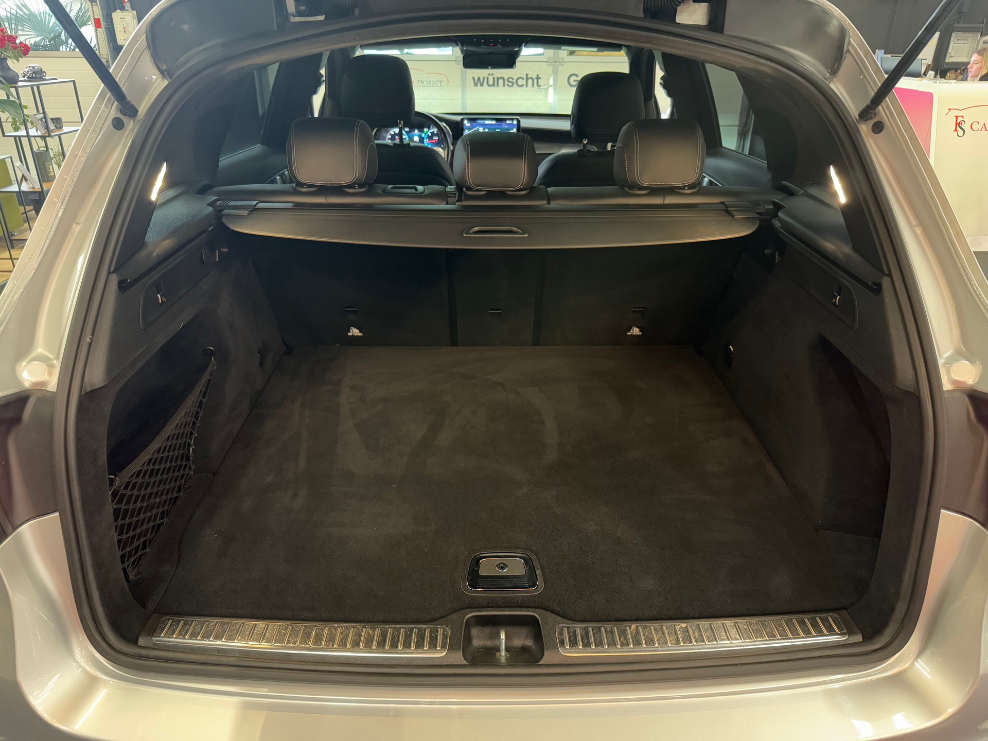 MERCEDES-BENZ GLC 300 d AMG Line 4Matic 9G-Tronic-image-22