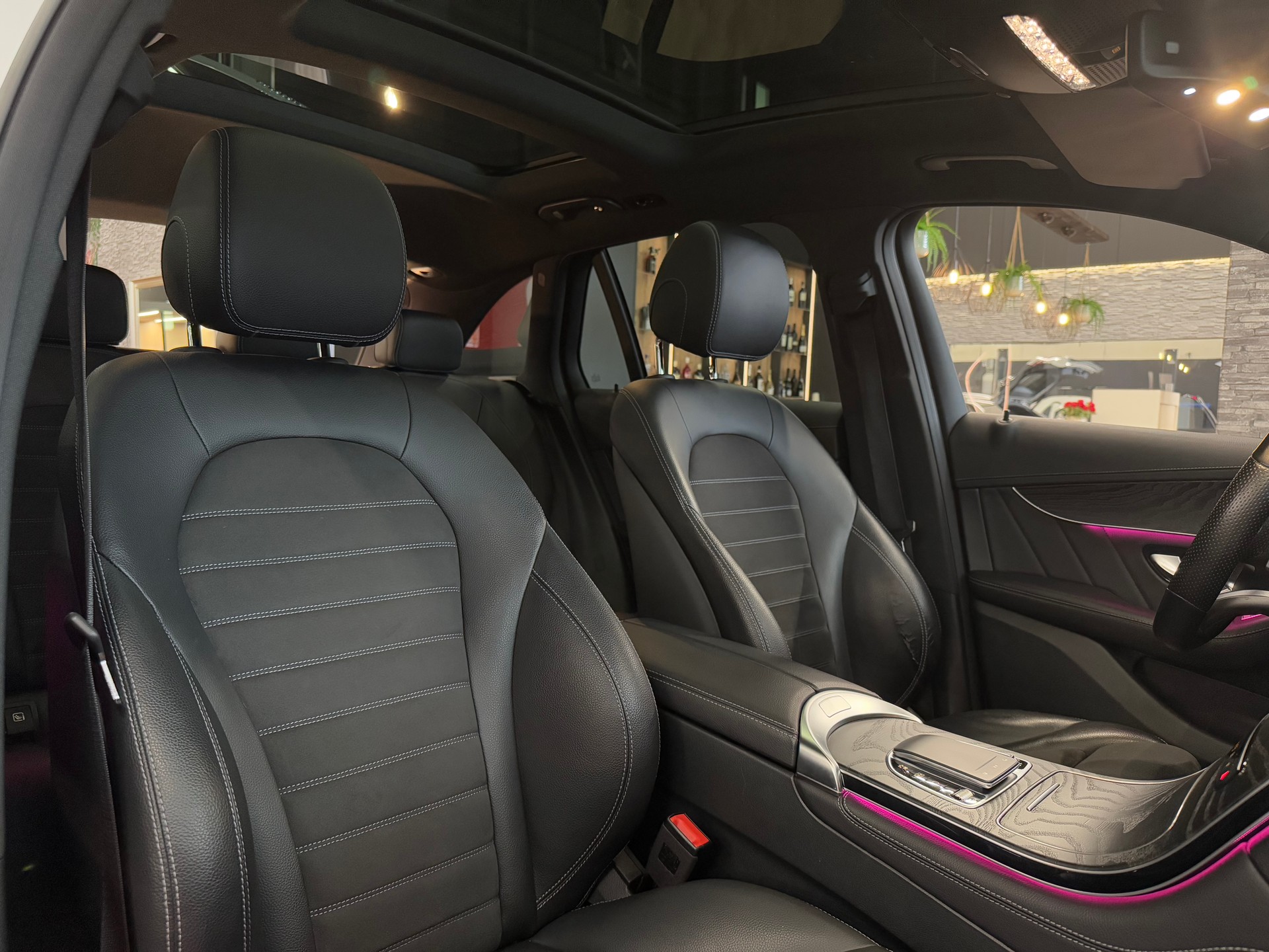 MERCEDES-BENZ GLC 300 d AMG Line 4Matic 9G-Tronic-image-21