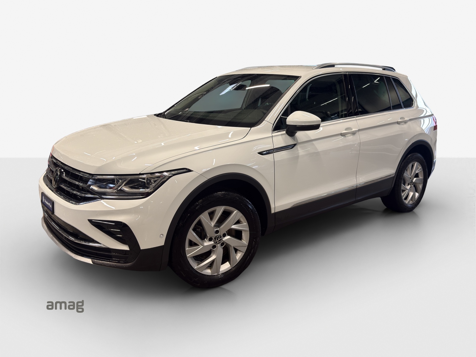 VW Tiguan 2.0 TDI SCR Elegance 4Motion DSG-image-0