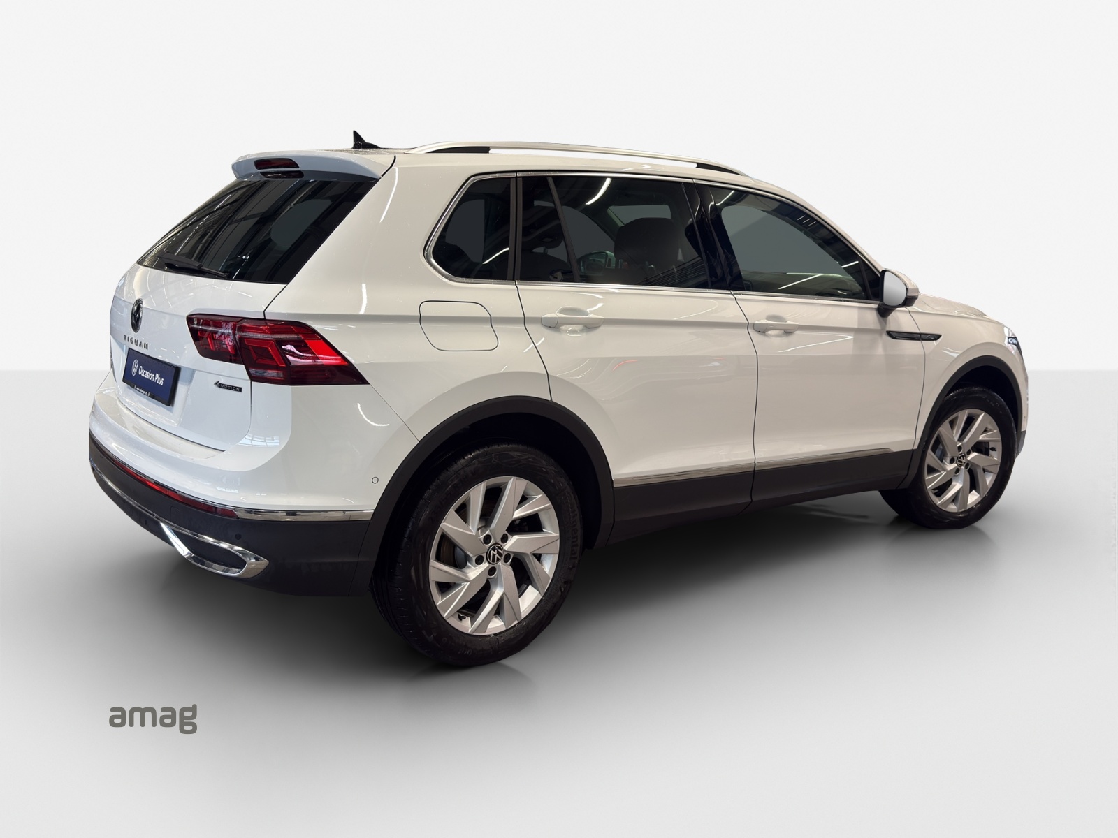 VW Tiguan 2.0 TDI SCR Elegance 4Motion DSG-image-4