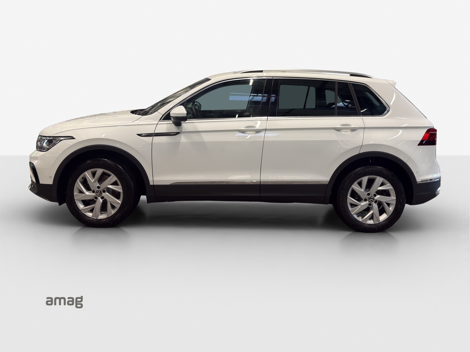 VW Tiguan 2.0 TDI SCR Elegance 4Motion DSG-image-1