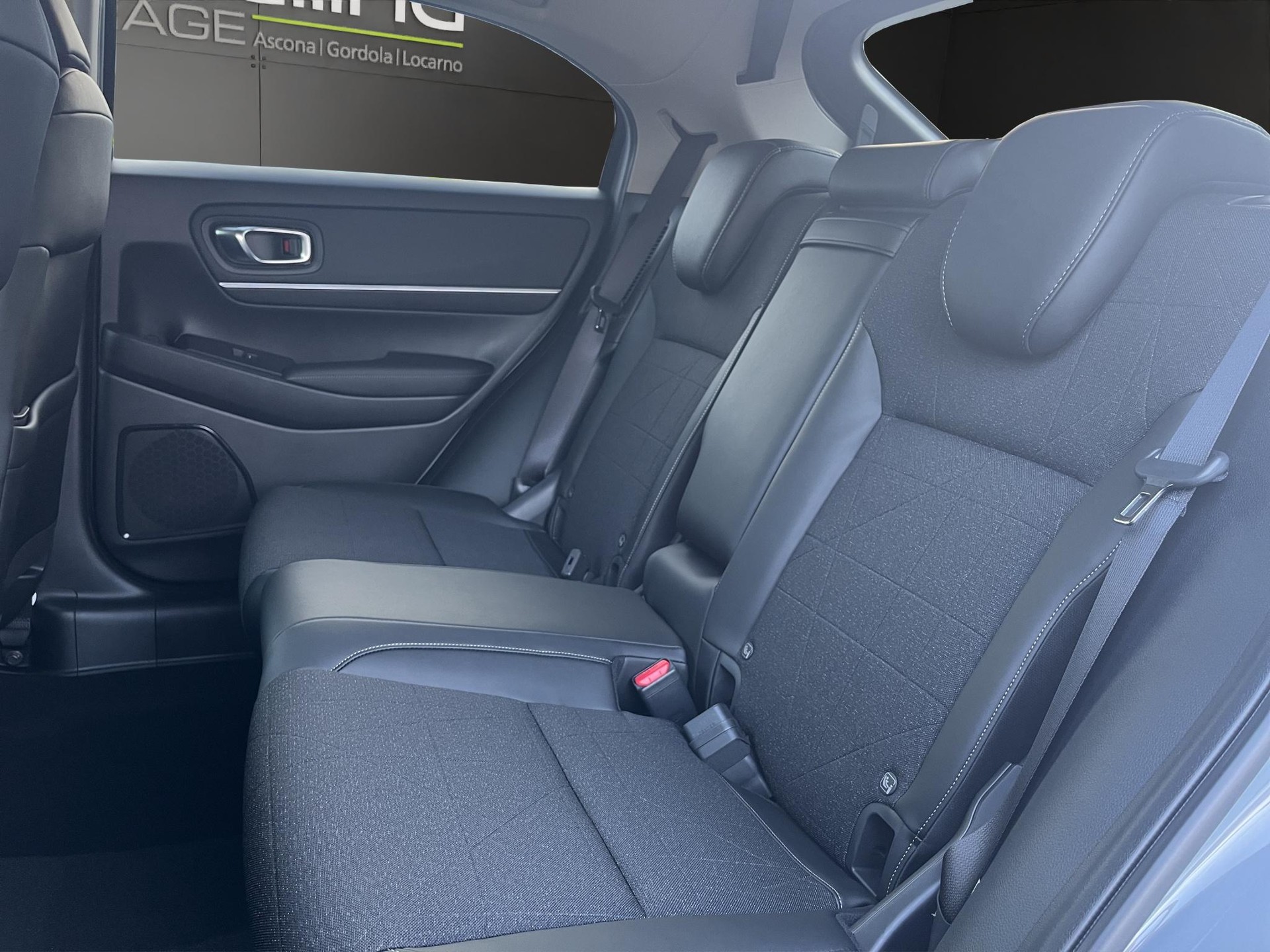 HONDA HR-V 1.5 i-MMD Advance-image-11
