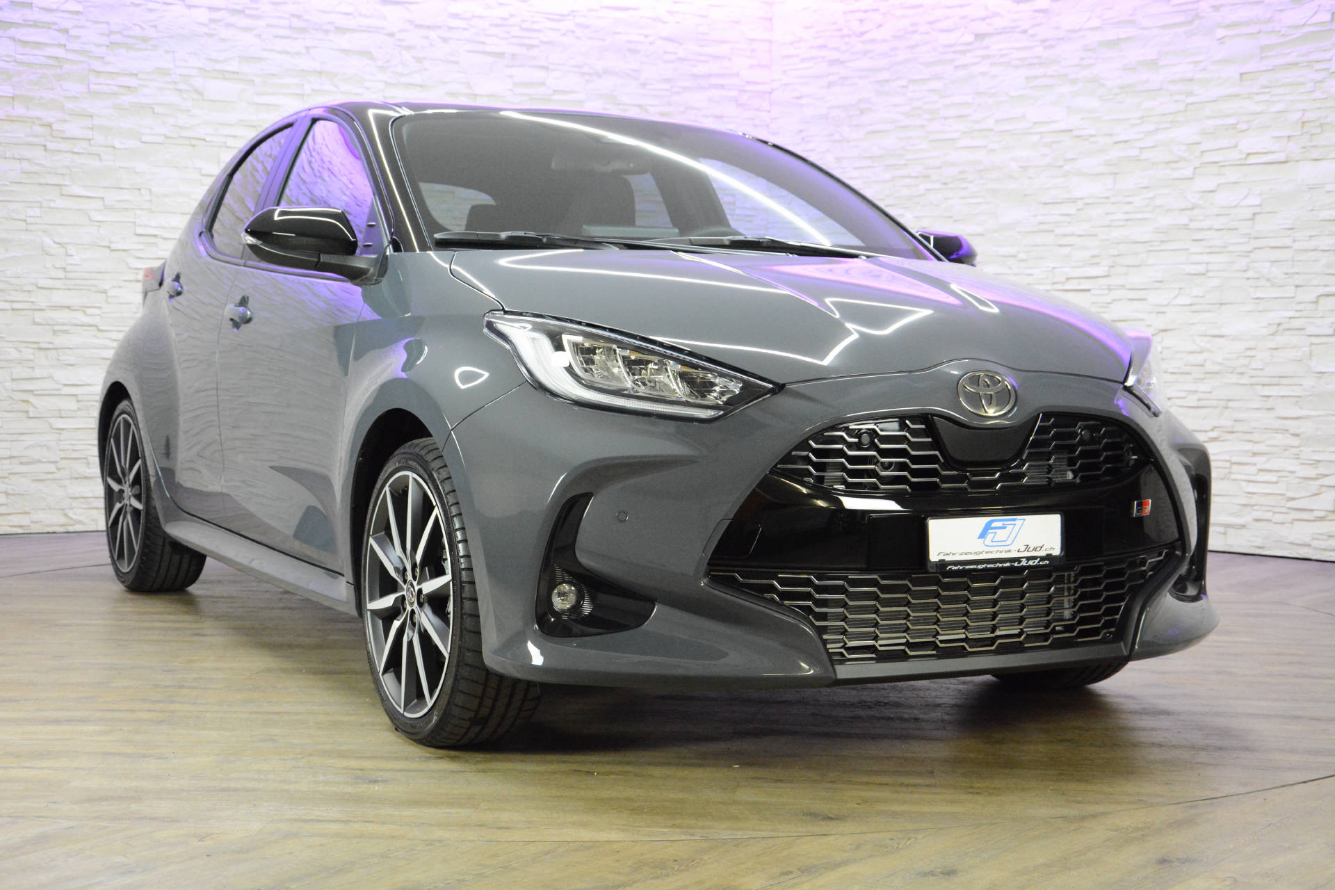 TOYOTA Yaris 1.5 VVT-i HSD GR Sport-image-1