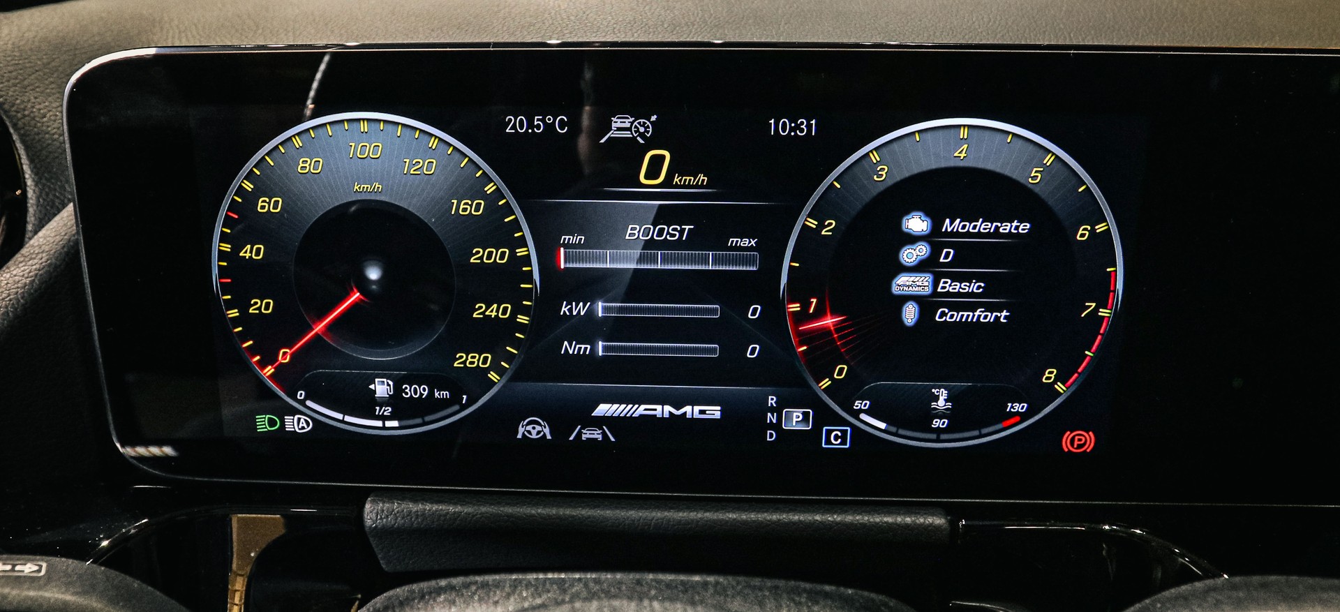 MERCEDES-BENZ GLA 35 AMG 8G-Speedshift DCT 4Matic-image-16