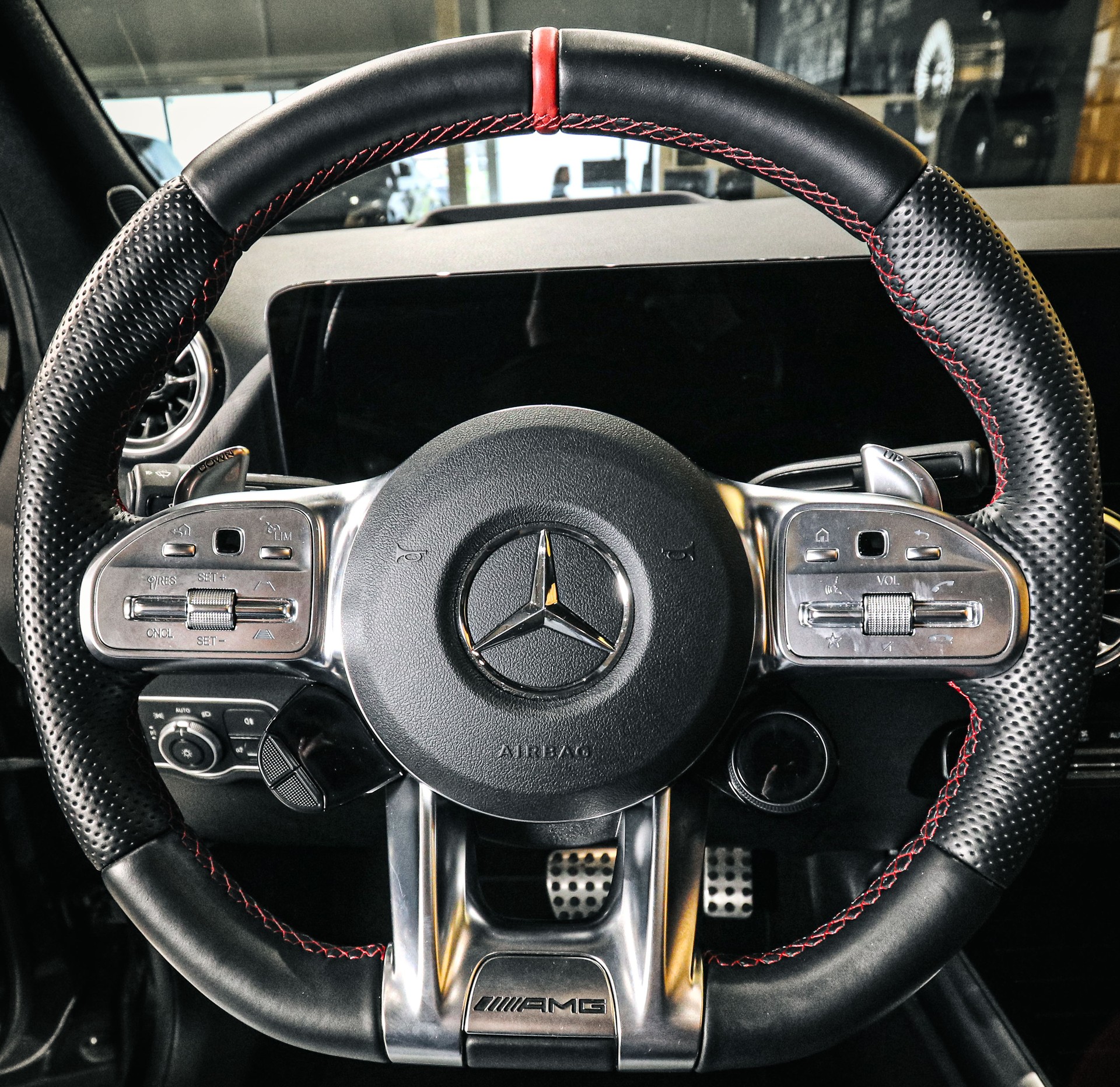 MERCEDES-BENZ GLA 35 AMG 8G-Speedshift DCT 4Matic-image-15