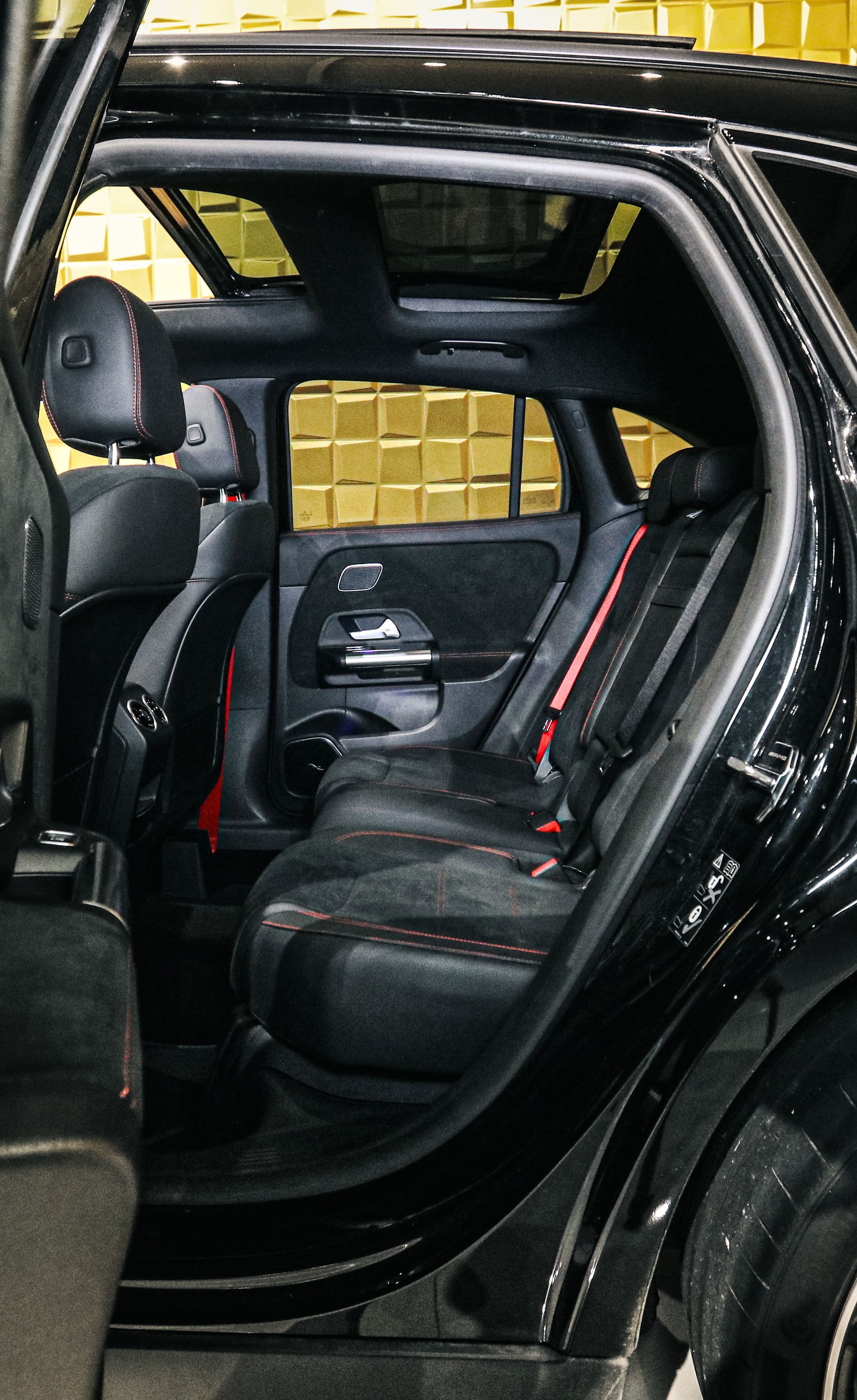 MERCEDES-BENZ GLA 35 AMG 8G-Speedshift DCT 4Matic-image-13