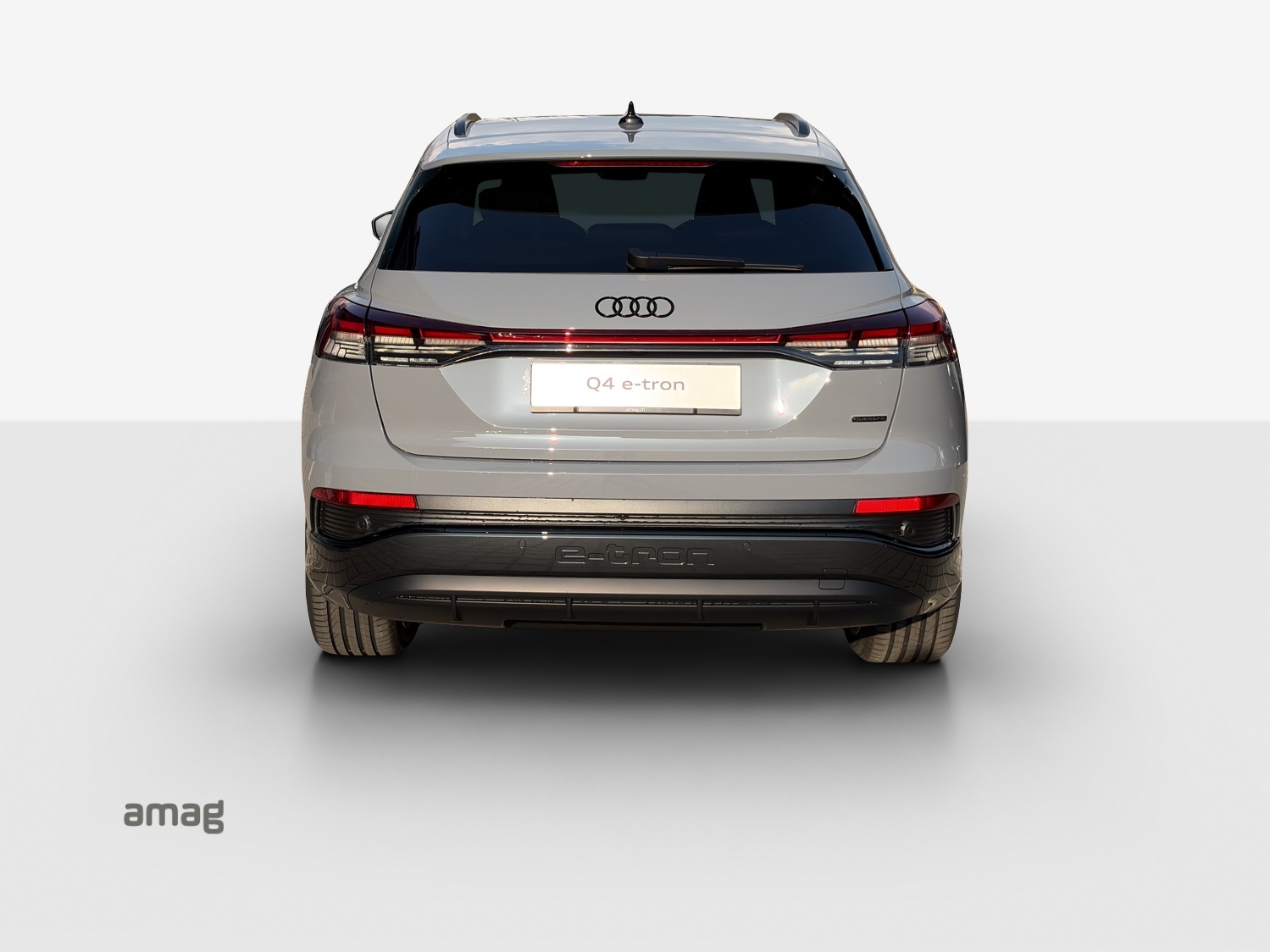 AUDI Q4 e-tron 45 Edition Swiss Ski quattro-image-3