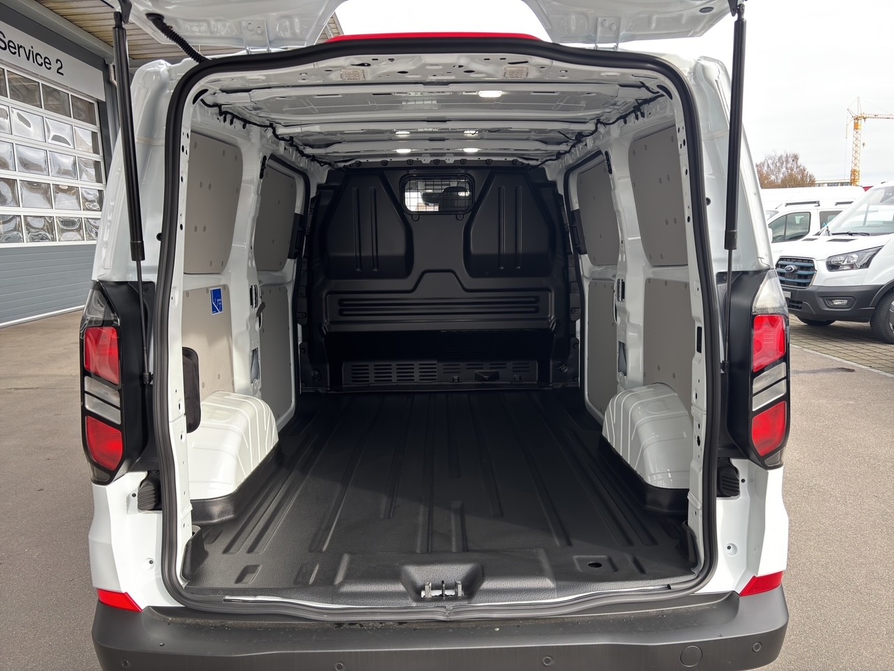FORD Transit C Van 320 L1 2.0 EcoBlue 136 Trend-image-10