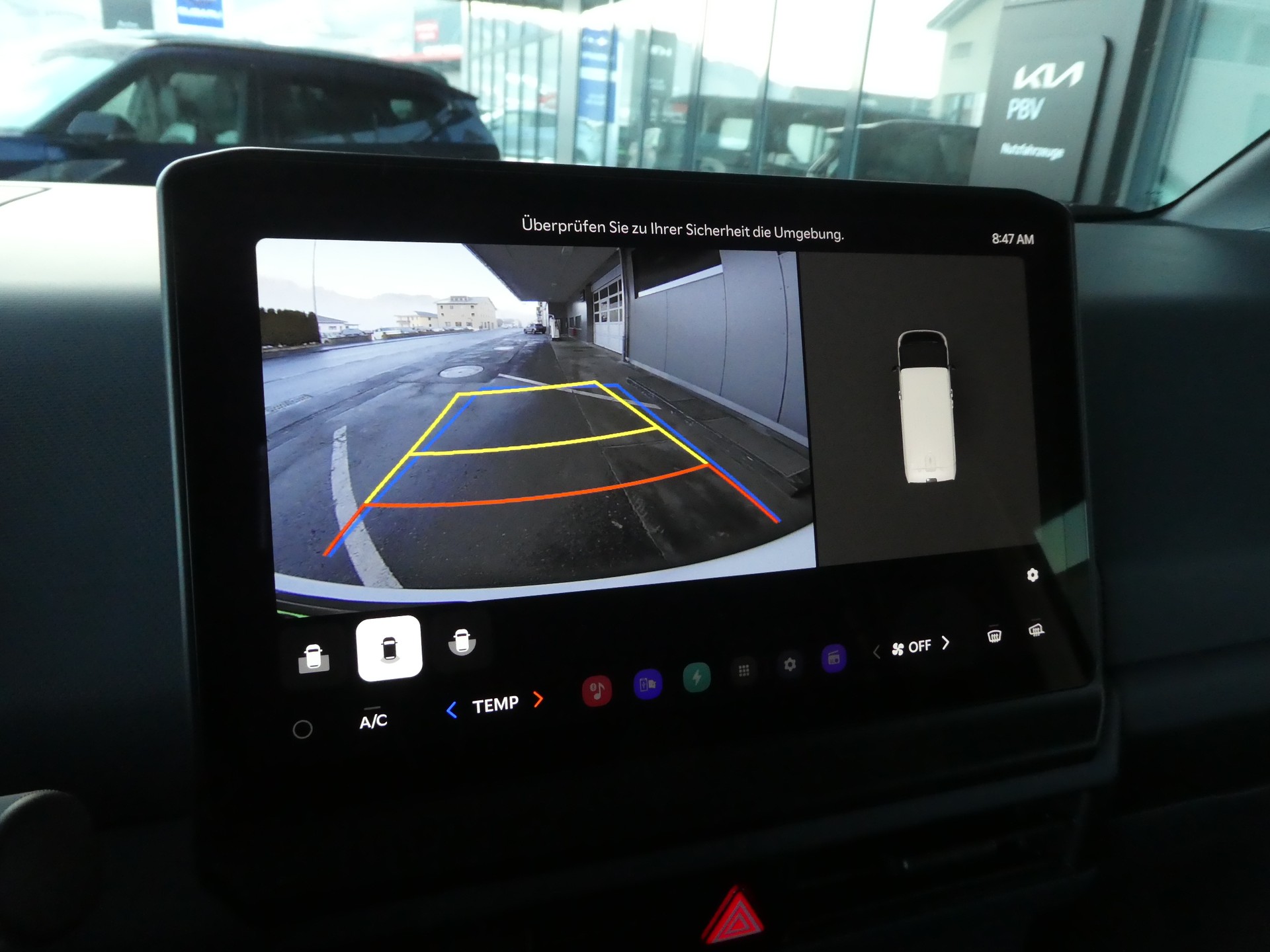 KIA Cargo Plus L2H1 51.5 kWh-image-1