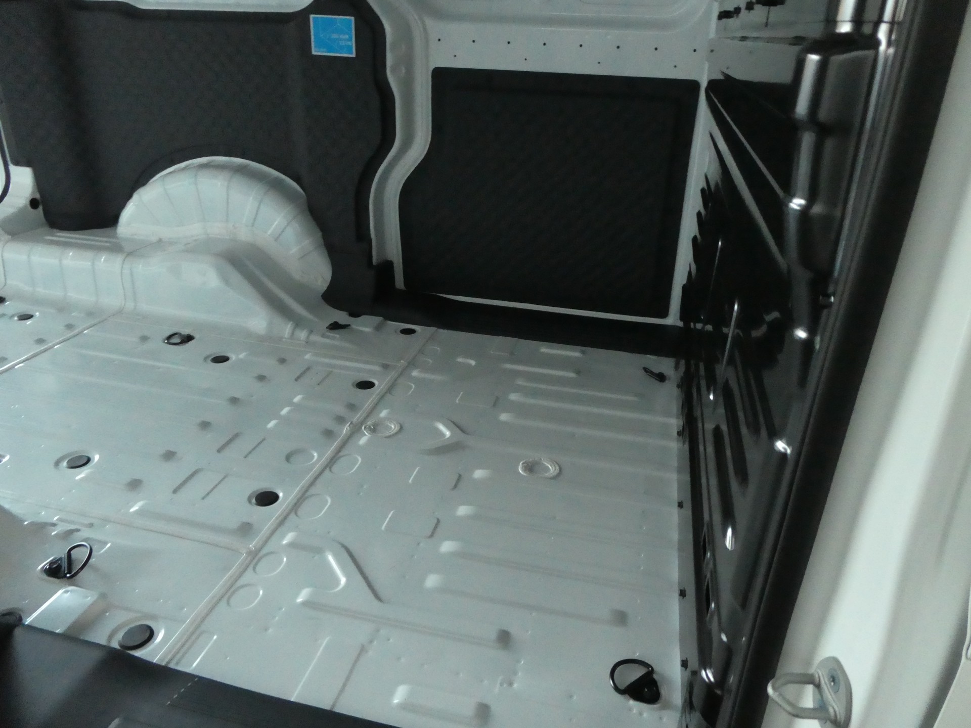 KIA Cargo Plus L2H1 51.5 kWh-image-10