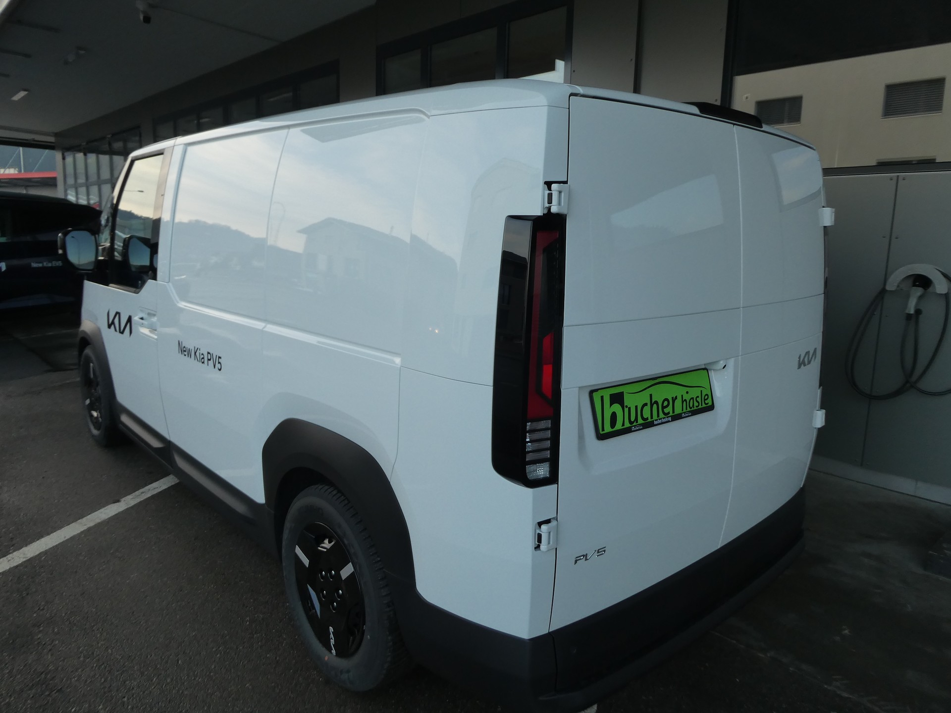 KIA Cargo Plus L2H1 51.5 kWh-image-6