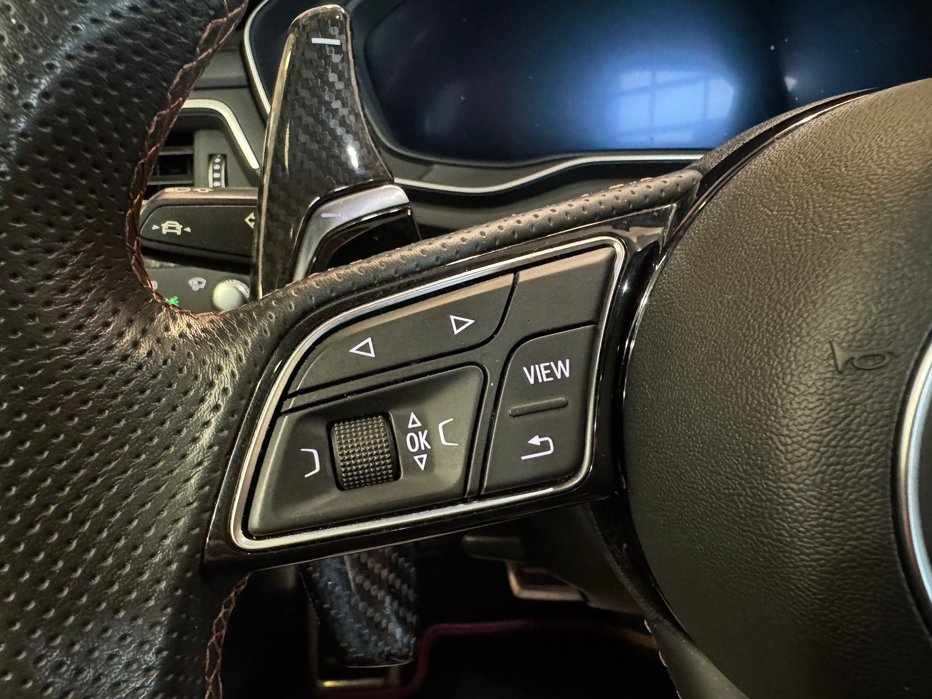 AUDI RS5 Coupé 2.9 TFSI quattro tiptronic *CH*-image-18