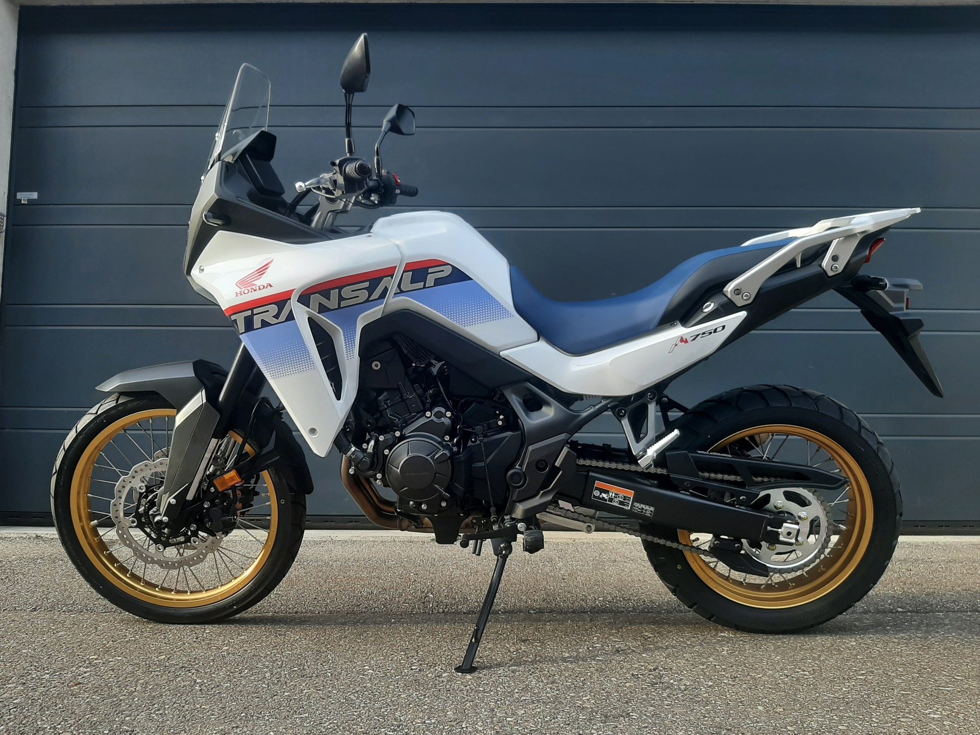 HONDA XL 750 Transalp-showroom-element-1