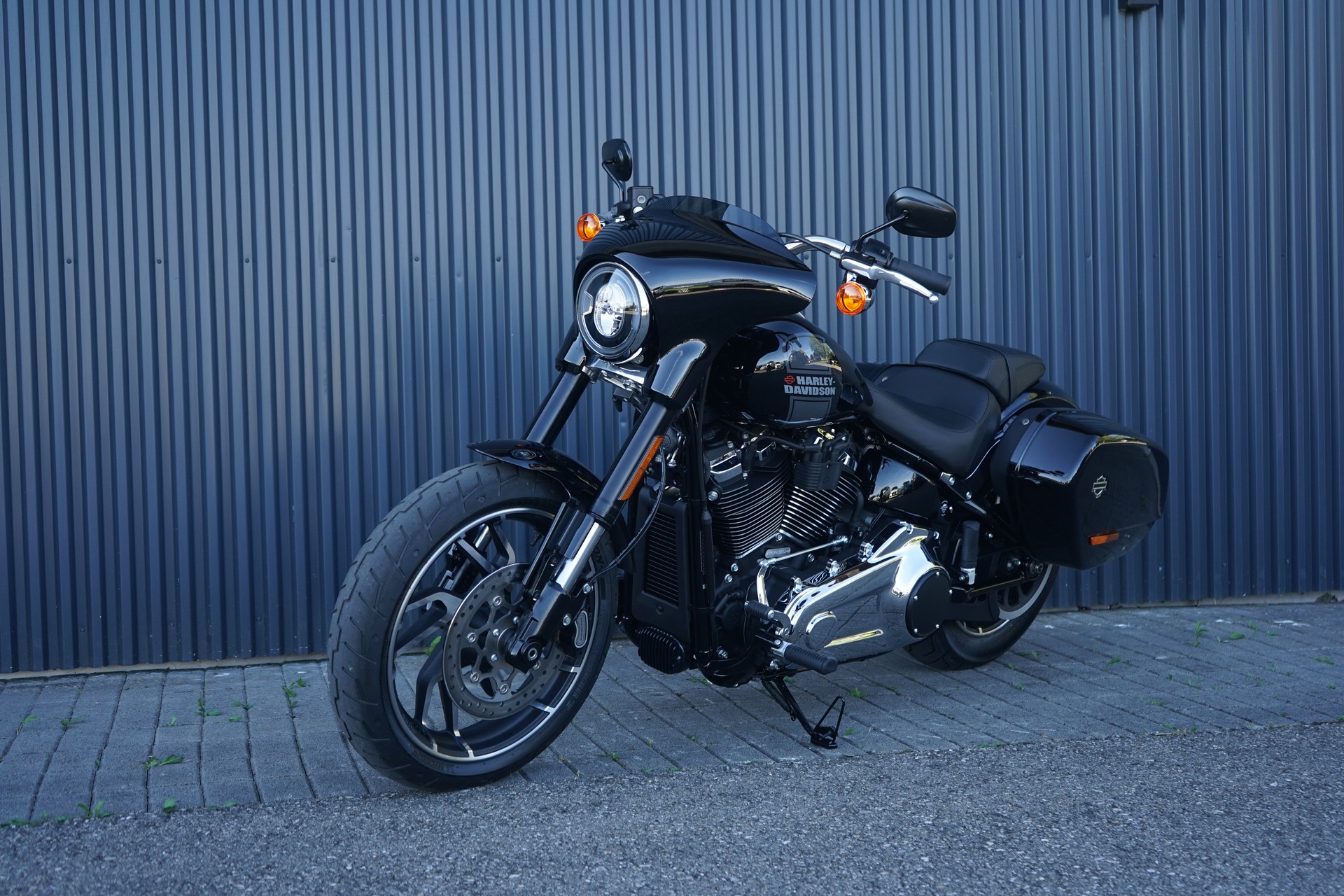 HARLEY-DAVIDSON FLSB Sport Glide Deluxe 107-showroom-element-1