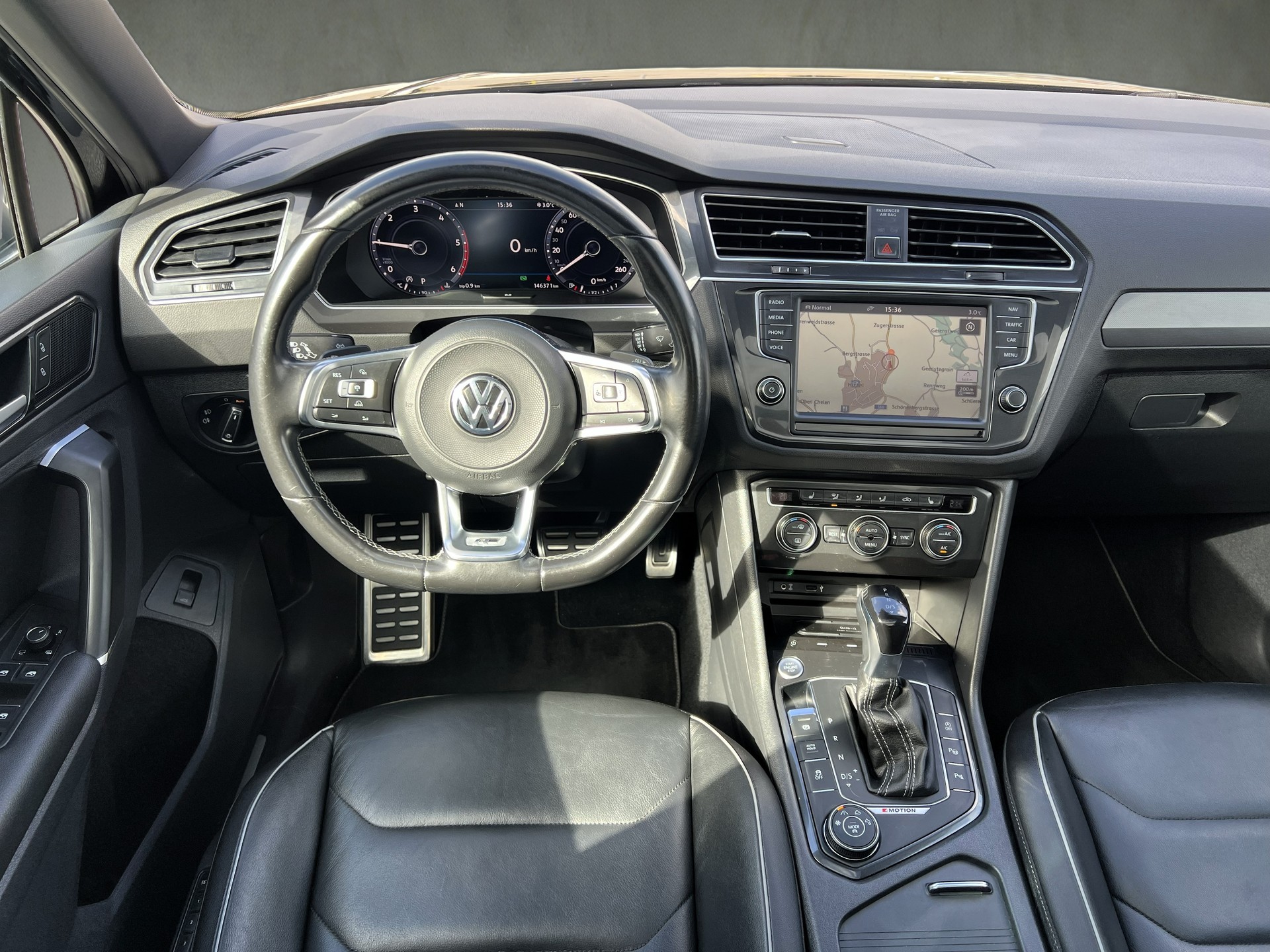 VW Tiguan 2.0 TDI SCR R-Line 4Motion DSG-image-25