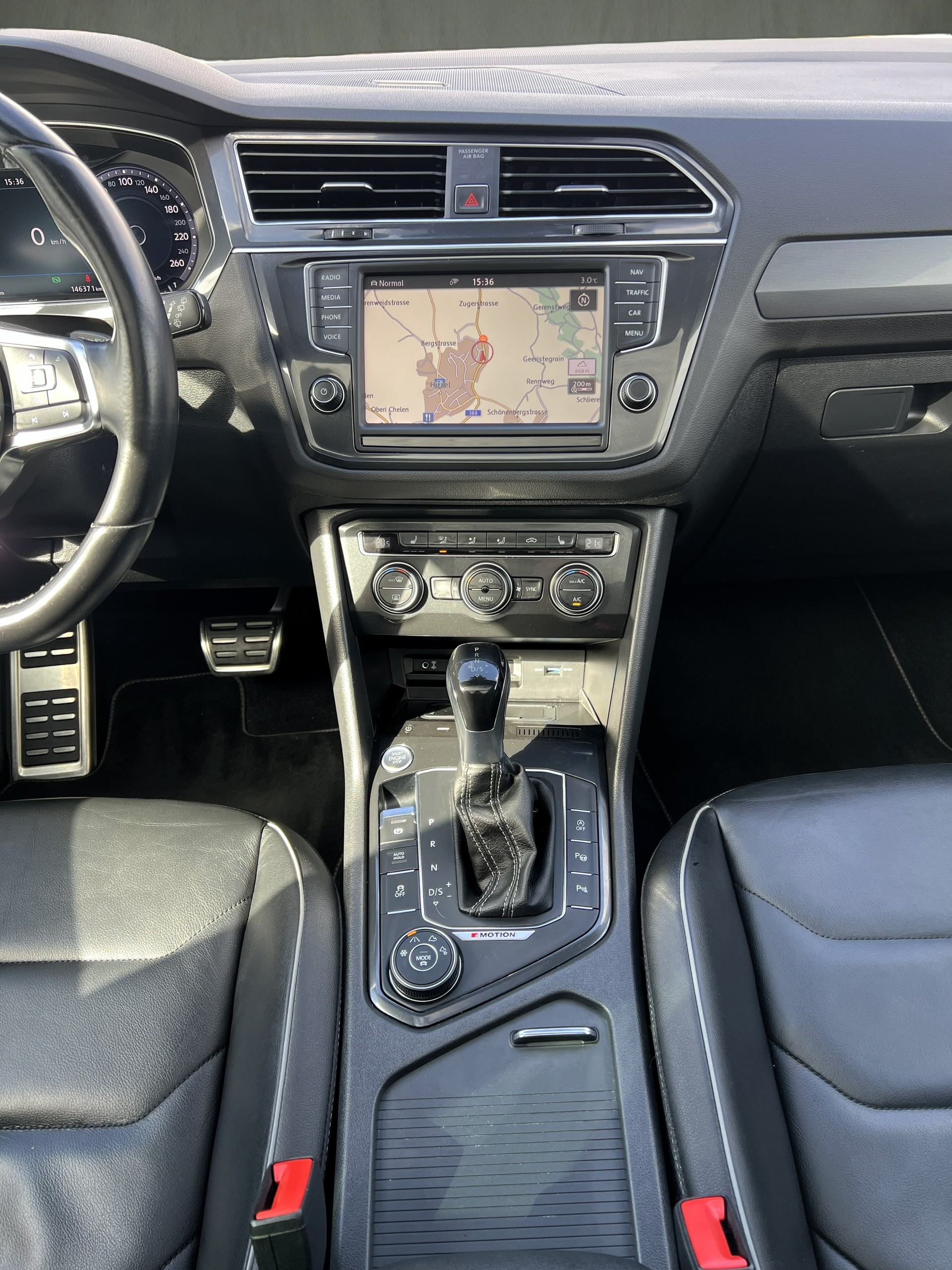 VW Tiguan 2.0 TDI SCR R-Line 4Motion DSG-image-23
