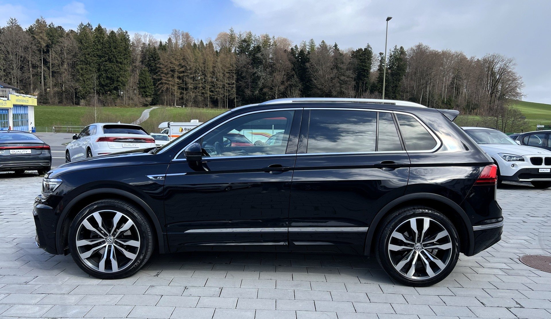 VW Tiguan 2.0 TDI SCR R-Line 4Motion DSG-image-1