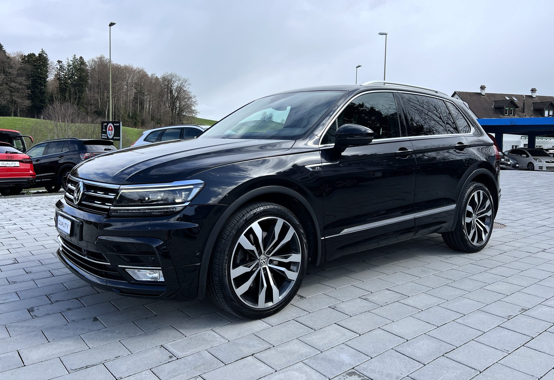 VW Tiguan 2.0 TDI SCR R-Line 4Motion DSG-image-0