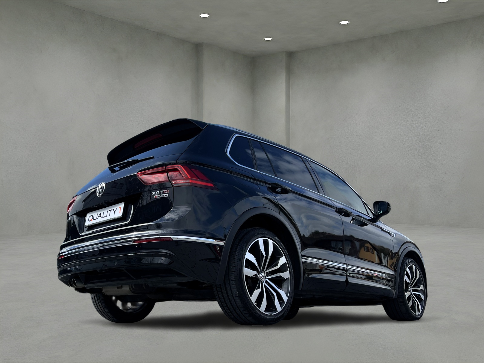 VW Tiguan 2.0 TDI SCR R-Line 4Motion DSG-image-9