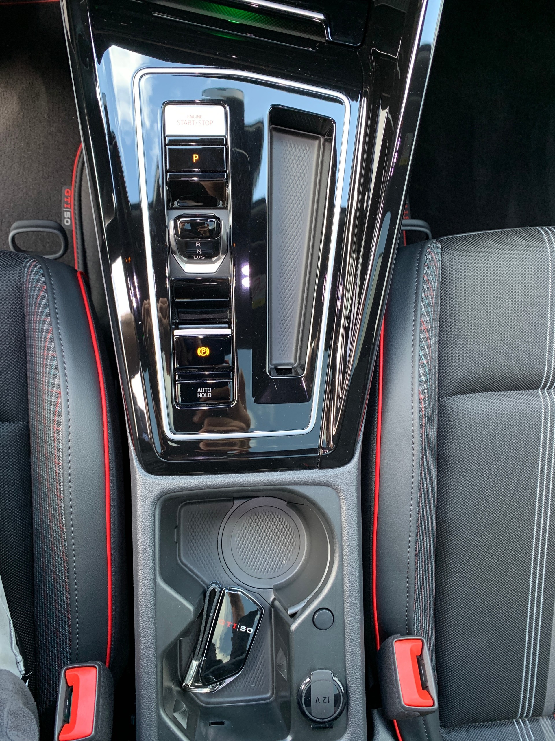 VW Golf 2.0 TSI GTI Edition 50 DSG-image-17