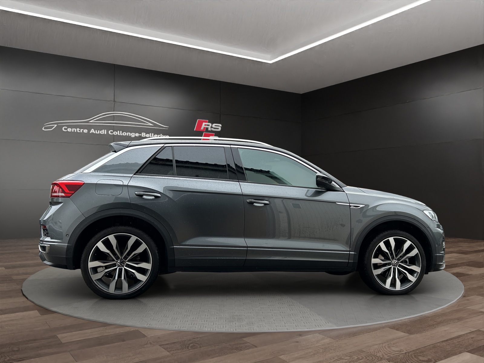 VW T-Roc 2.0 TSI Sport Selection DSG 4Motion-image-6