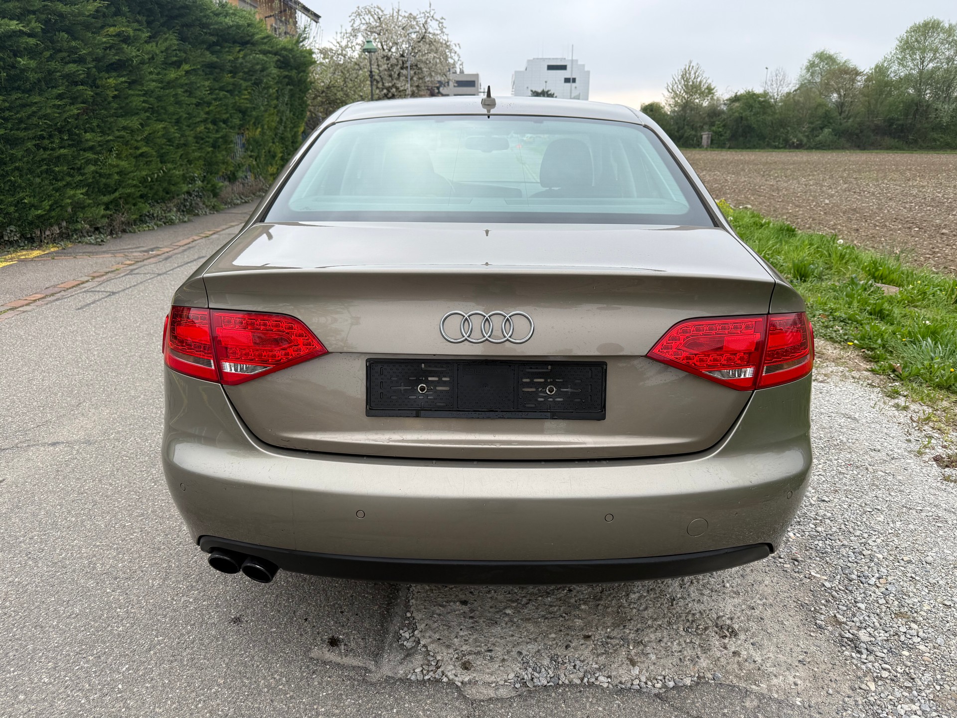 AUDI A4 Limousine 2.0 TFSI quattro S-tronic-image-5
