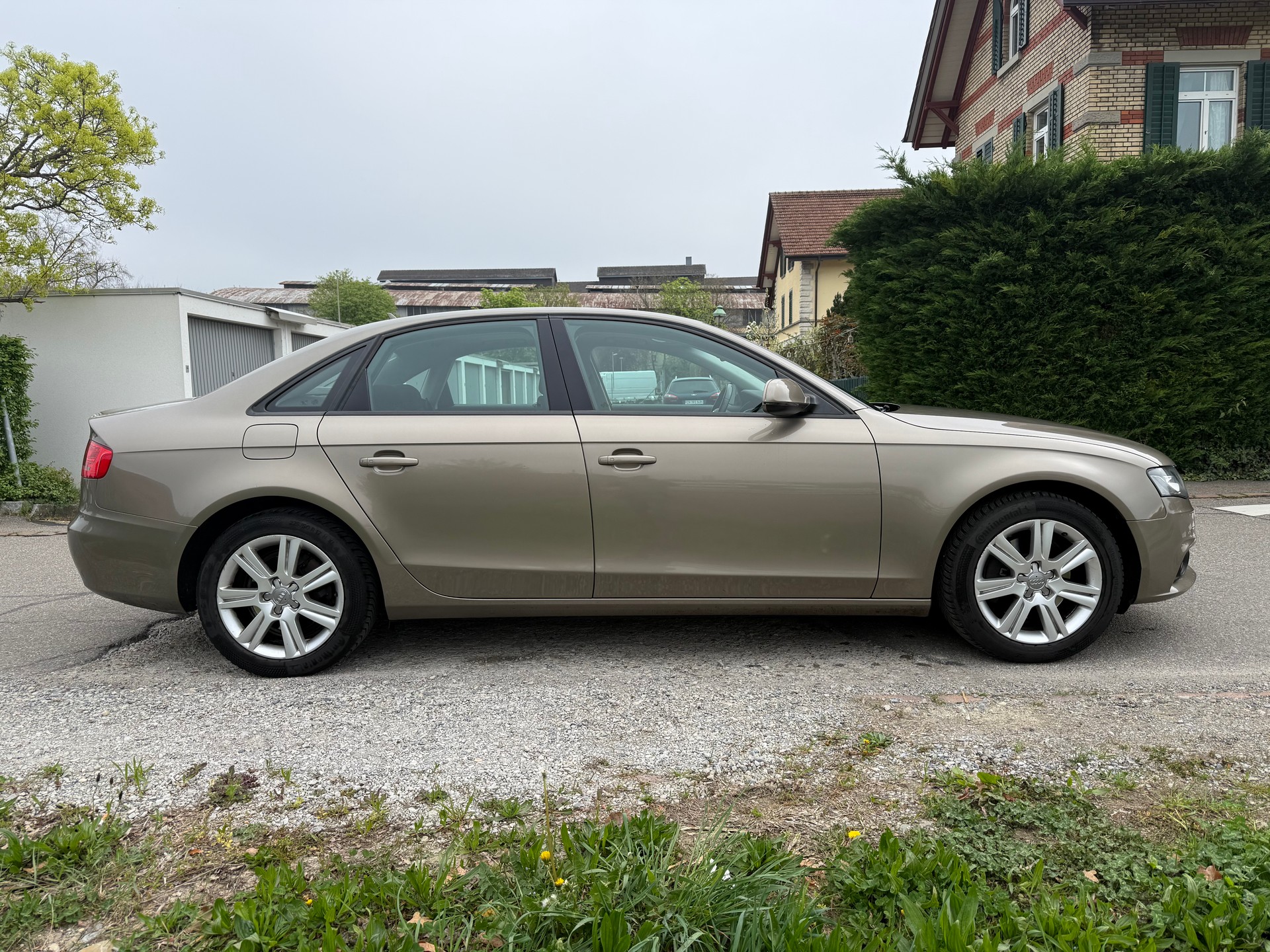 AUDI A4 Limousine 2.0 TFSI quattro S-tronic-image-3