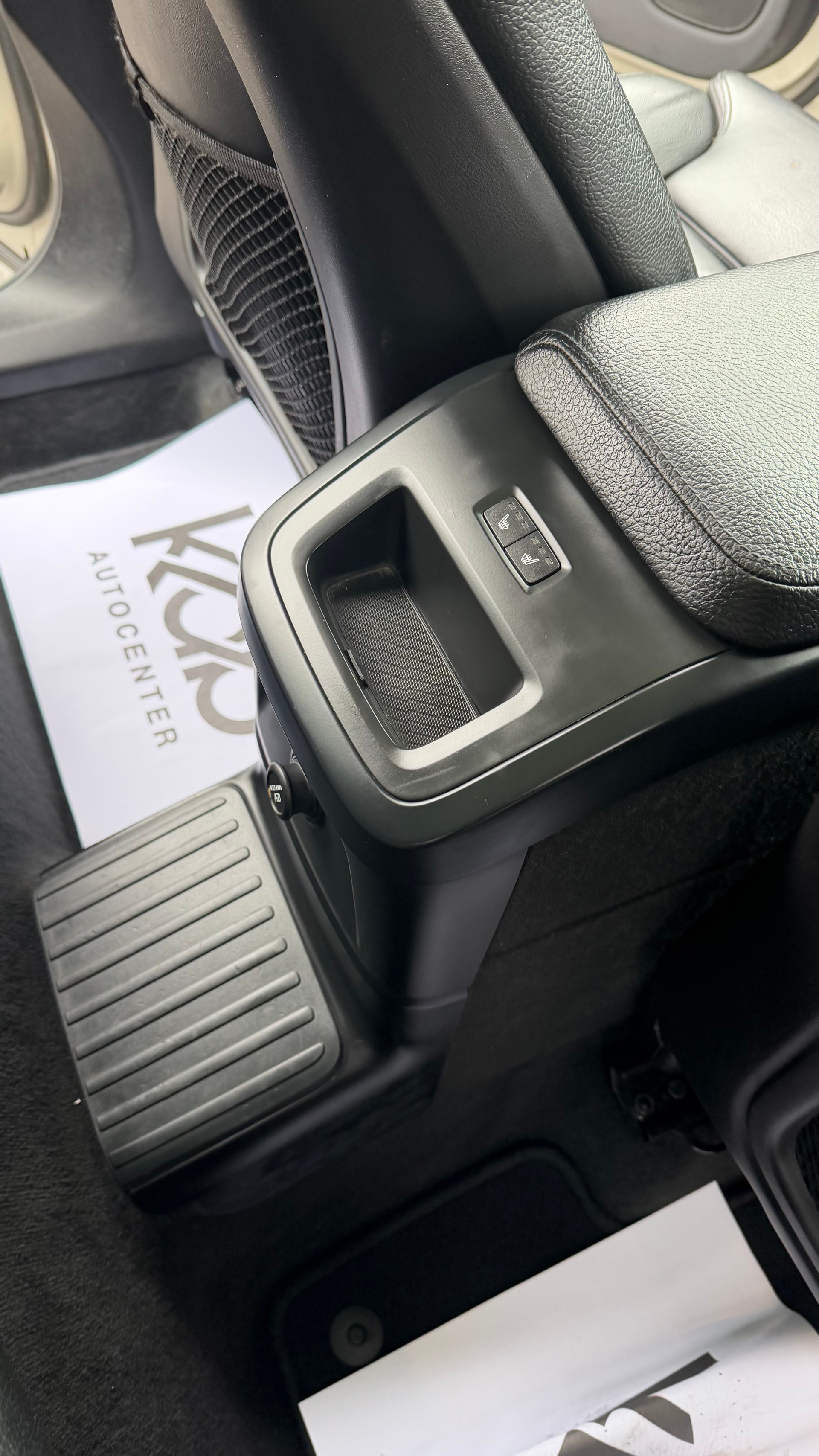 VOLVO XC60 T8 eAWD Inscription Expression Geartronic-image-14