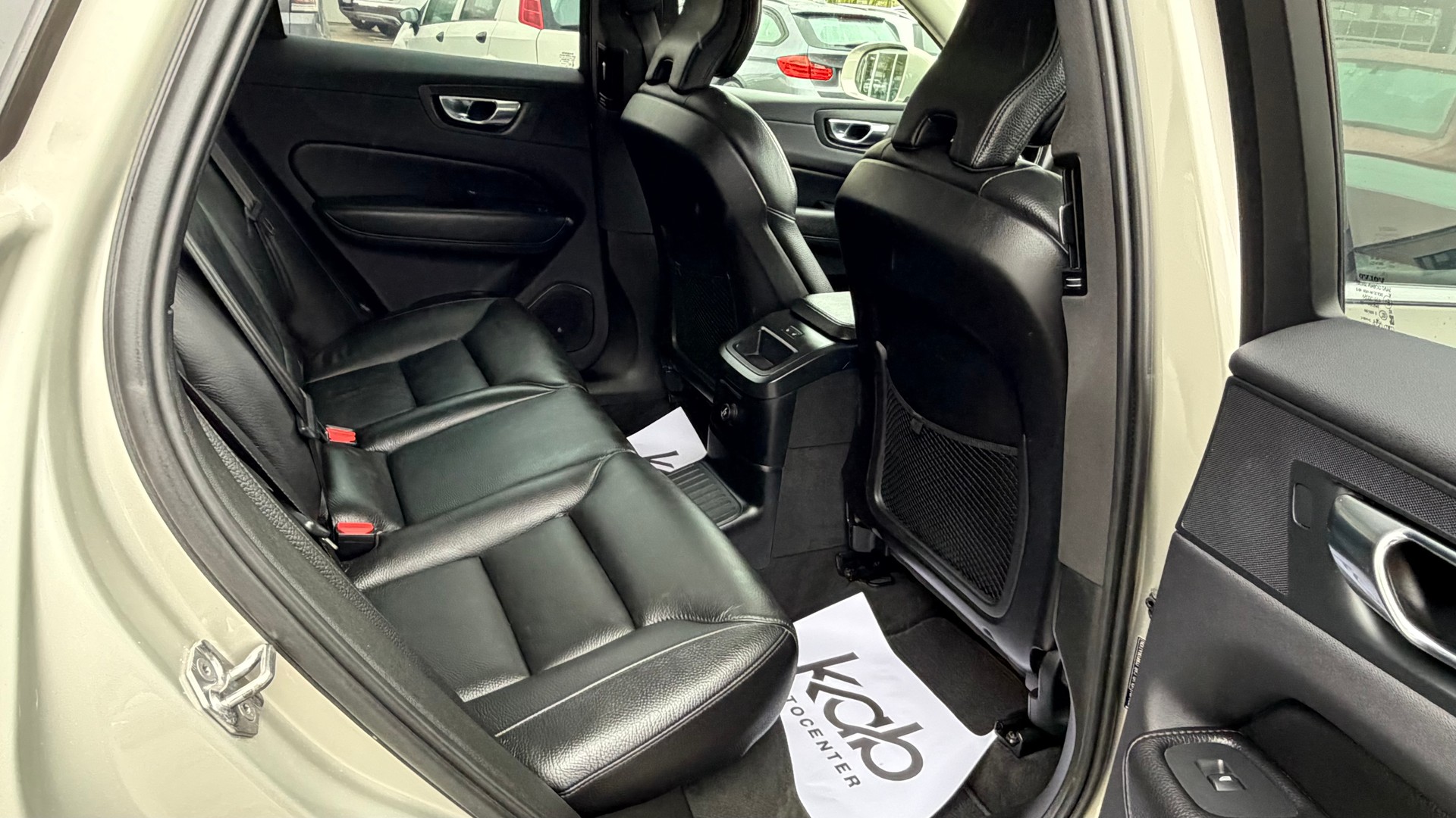 VOLVO XC60 T8 eAWD Inscription Expression Geartronic-image-10