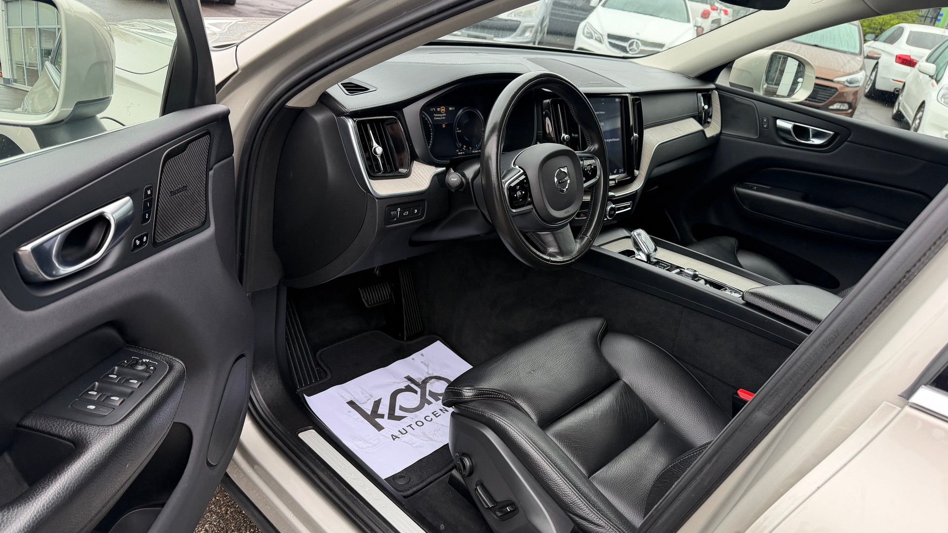 VOLVO XC60 T8 eAWD Inscription Expression Geartronic-image-15