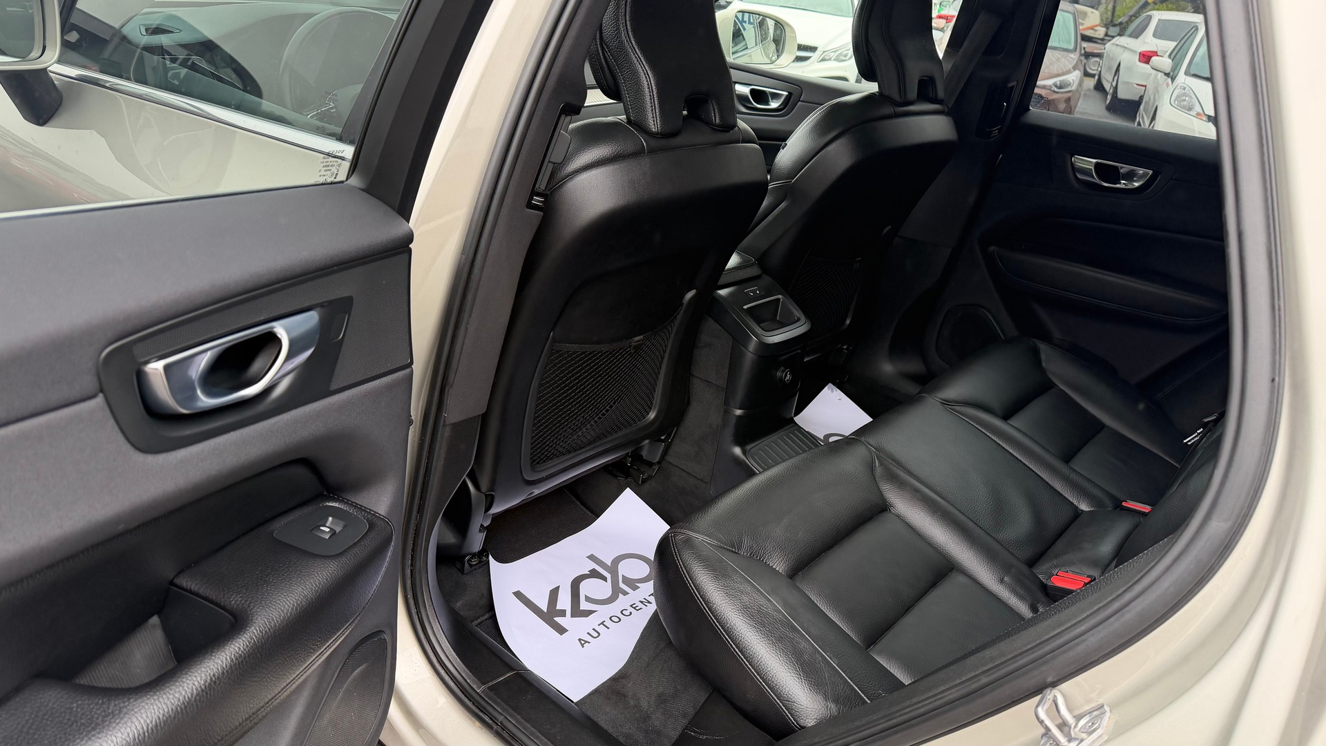 VOLVO XC60 T8 eAWD Inscription Expression Geartronic-image-13