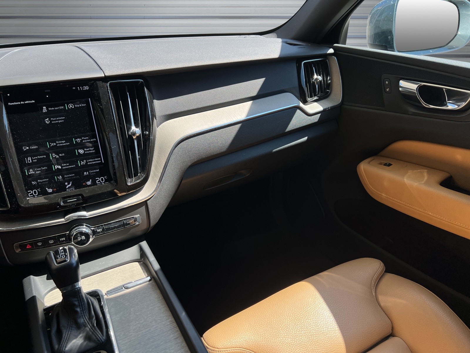 VOLVO XC60 D4 AWD Inscription Geartronic-image-10