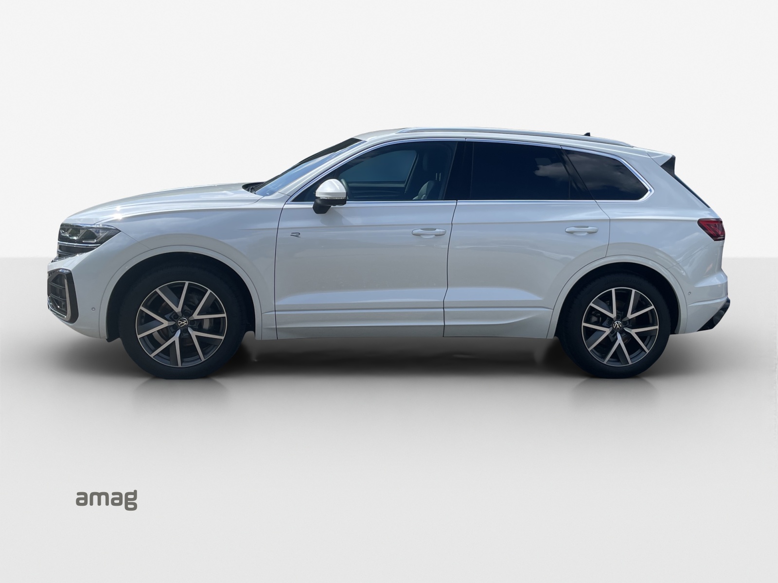 VW Touareg 3.0 TDI R-Line Tiptronic-image-1