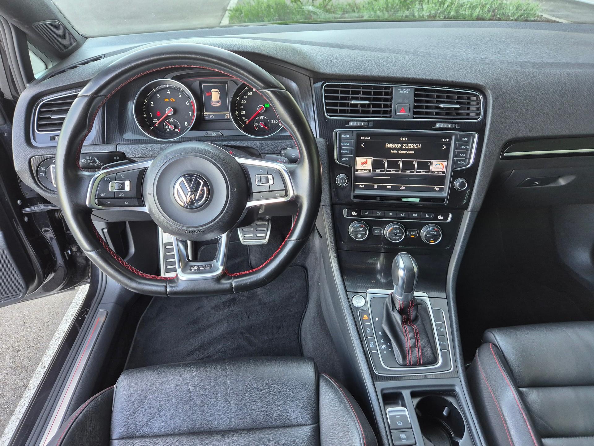 VW Golf 2.0 TSI GTI Performance DSG-image-10