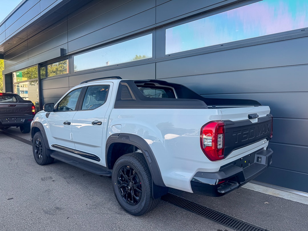 MAXUS T60 Max 2.0TDI 4x4 Autom Luxury-image-4
