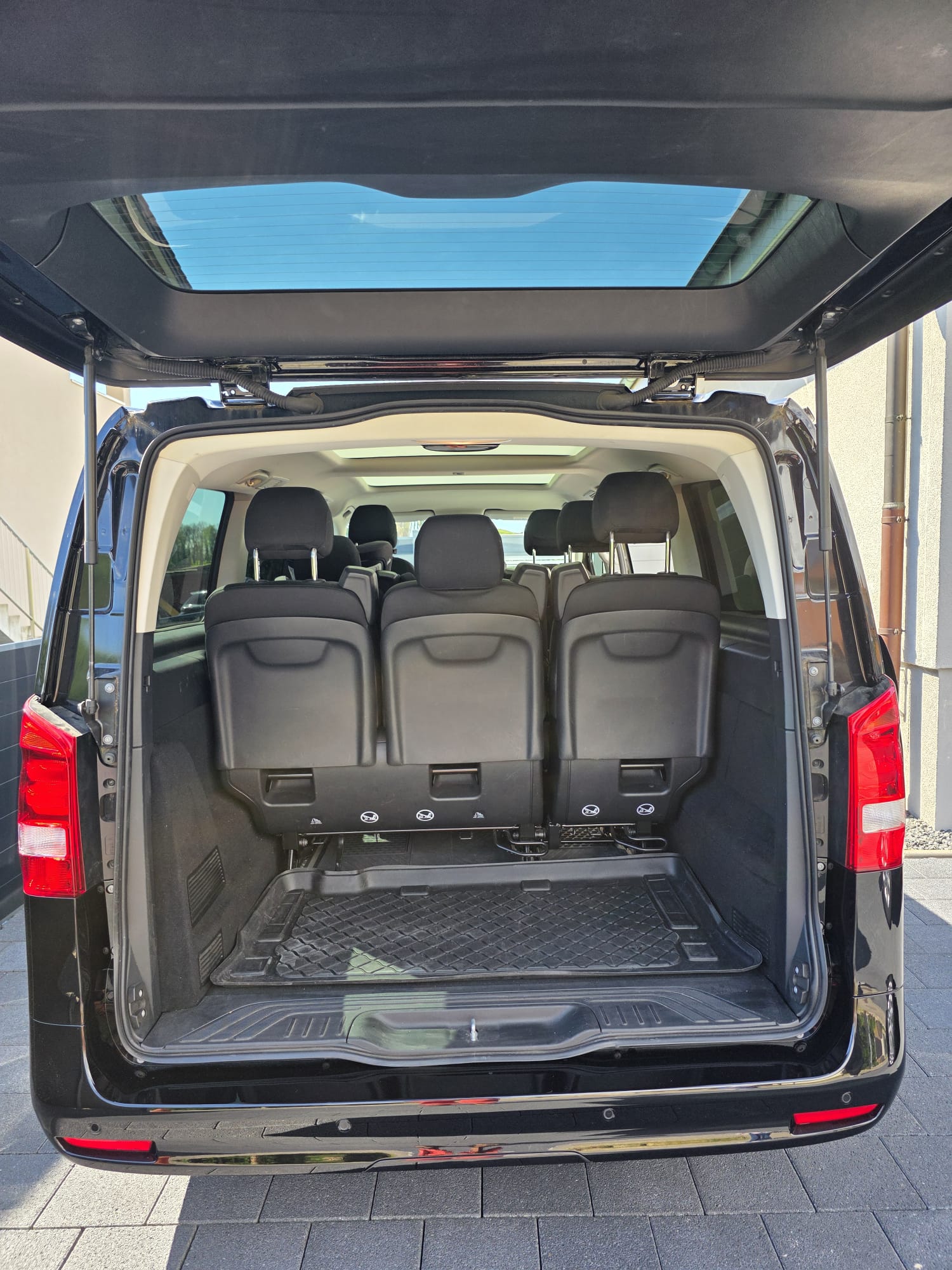 MERCEDES-BENZ Vito Tourer Family 4x4 | Toit panoramique ouvrant | portes électriques-image-2